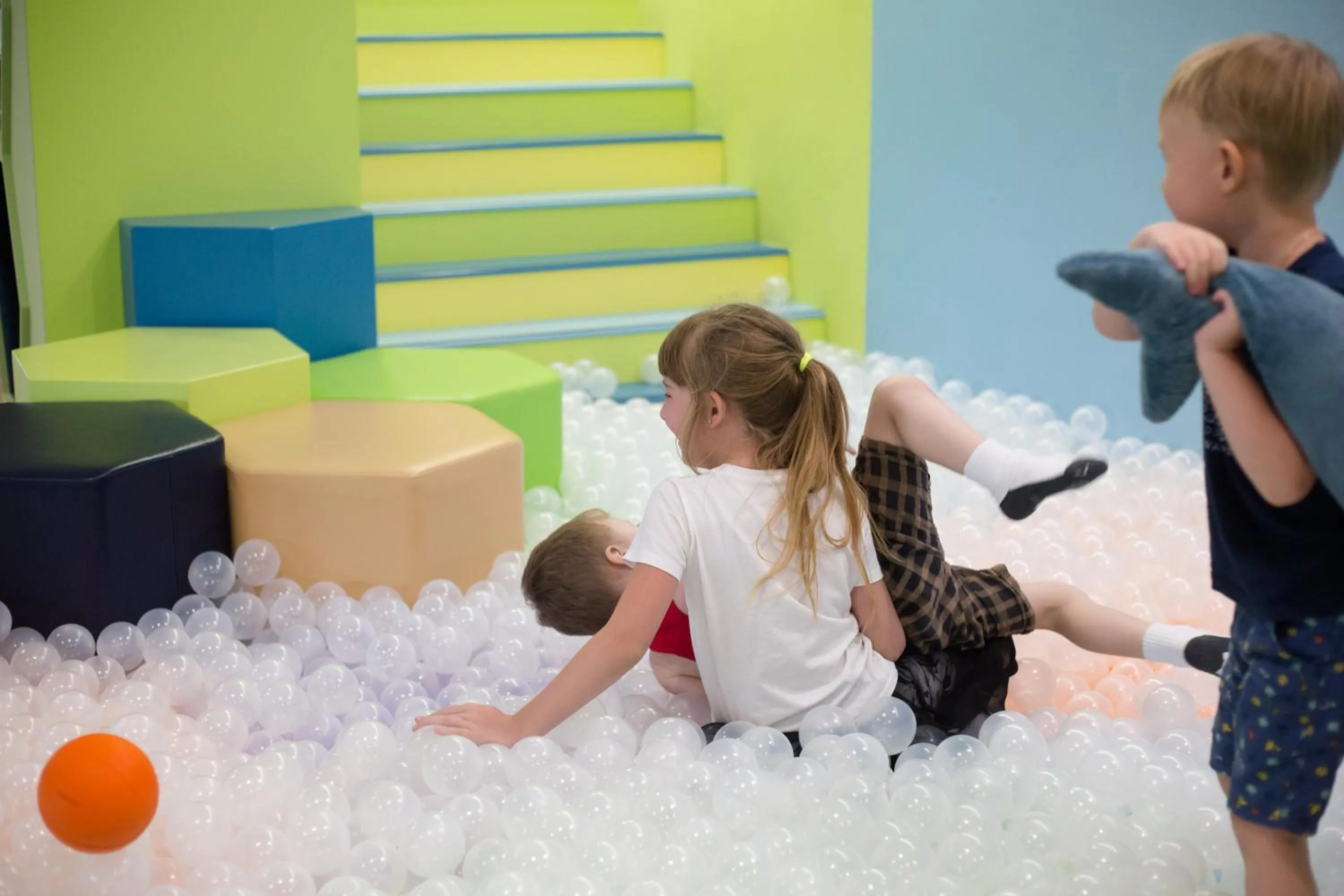 Kids's club in Long Beach Garden Hotel & Pavilions