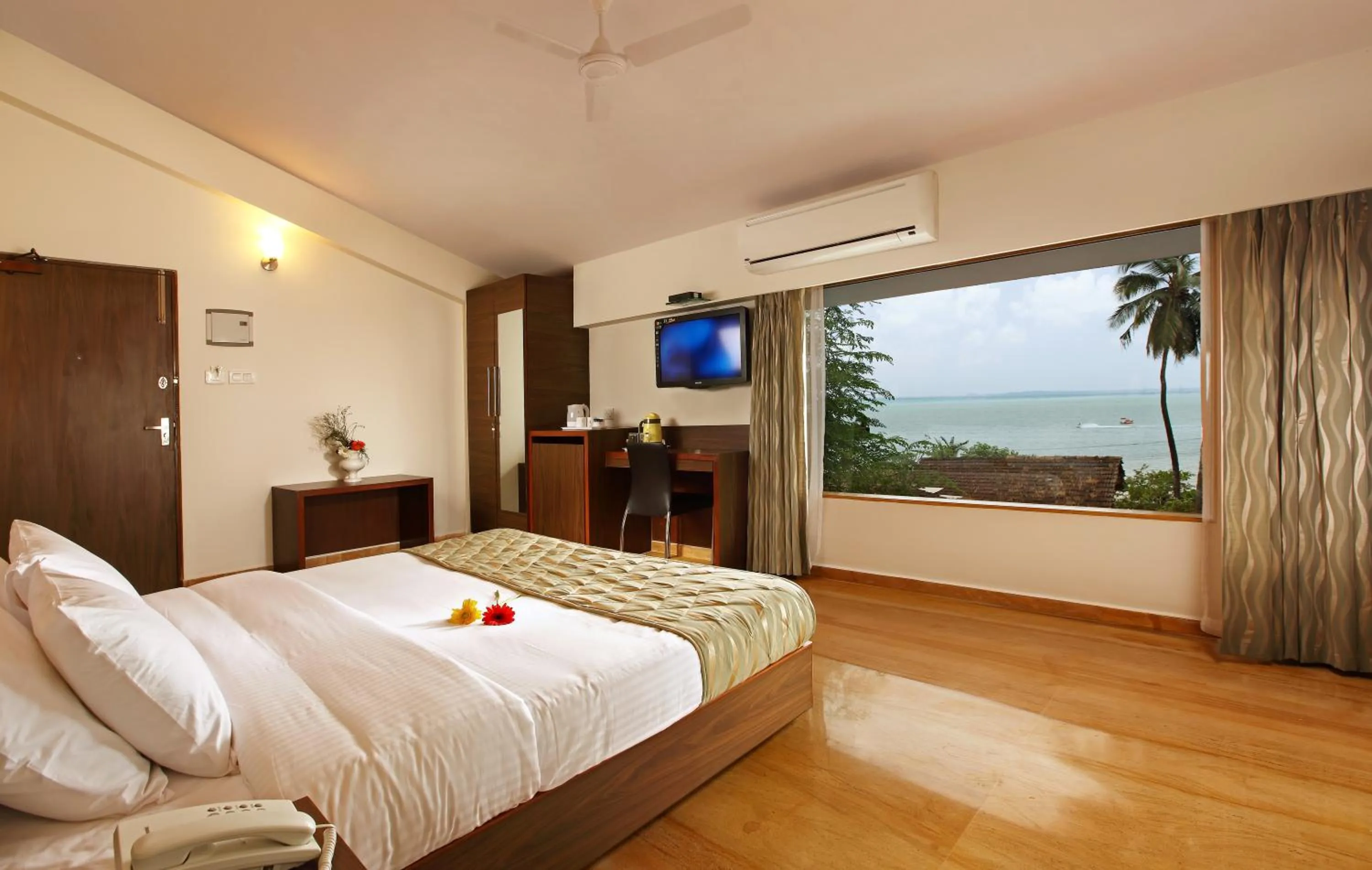 Bedroom, Bed in The Hawaii Comforts Panjim Donapaula