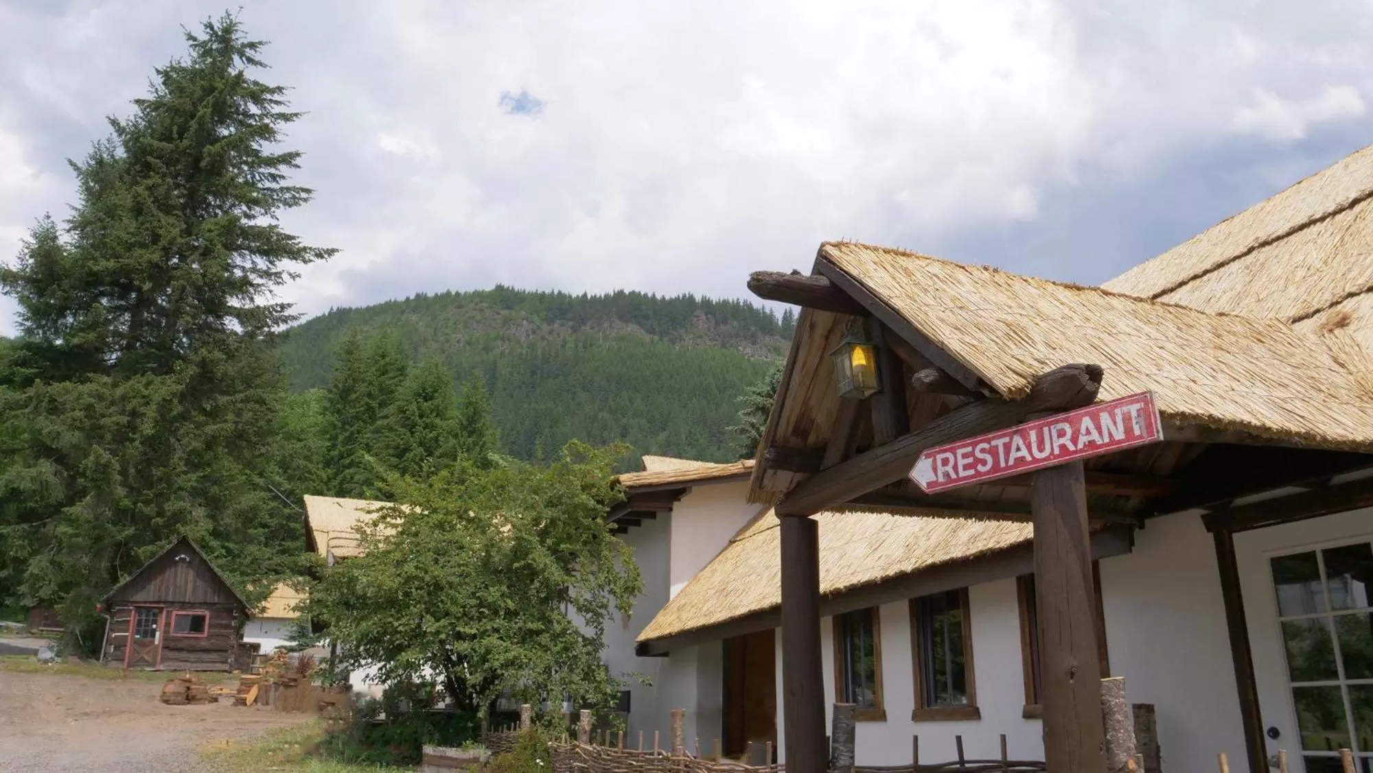 Restaurant/places to eat in Paradise Village