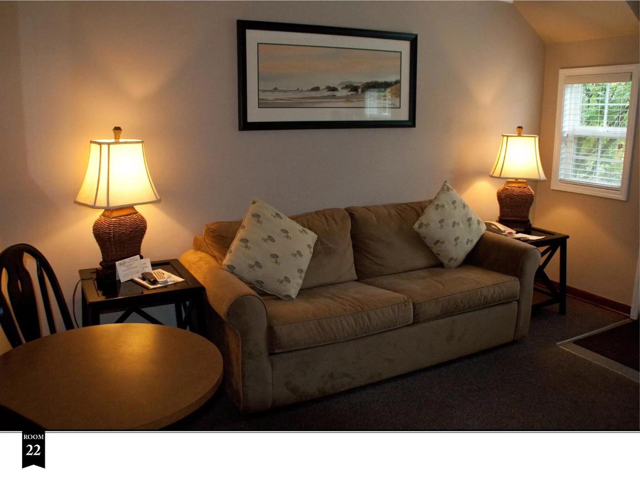 Living room, Seating Area in Ecola Creek Lodge