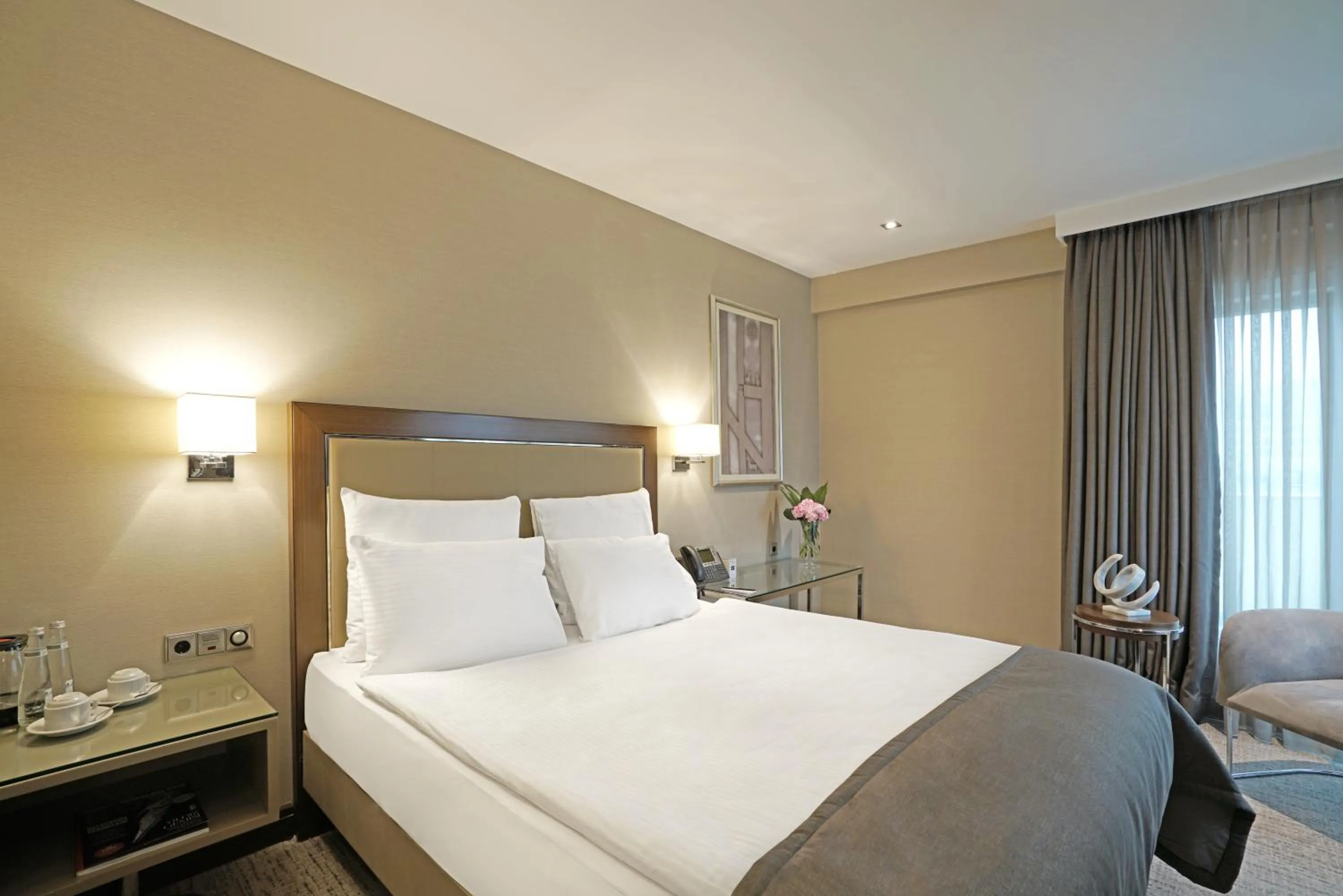 Bedroom, Bed in Occidental Ankara