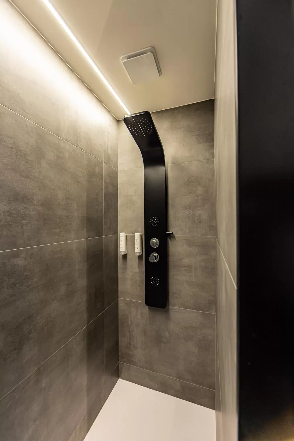 Shower in Hospedium Hotel Devalar Do Mar