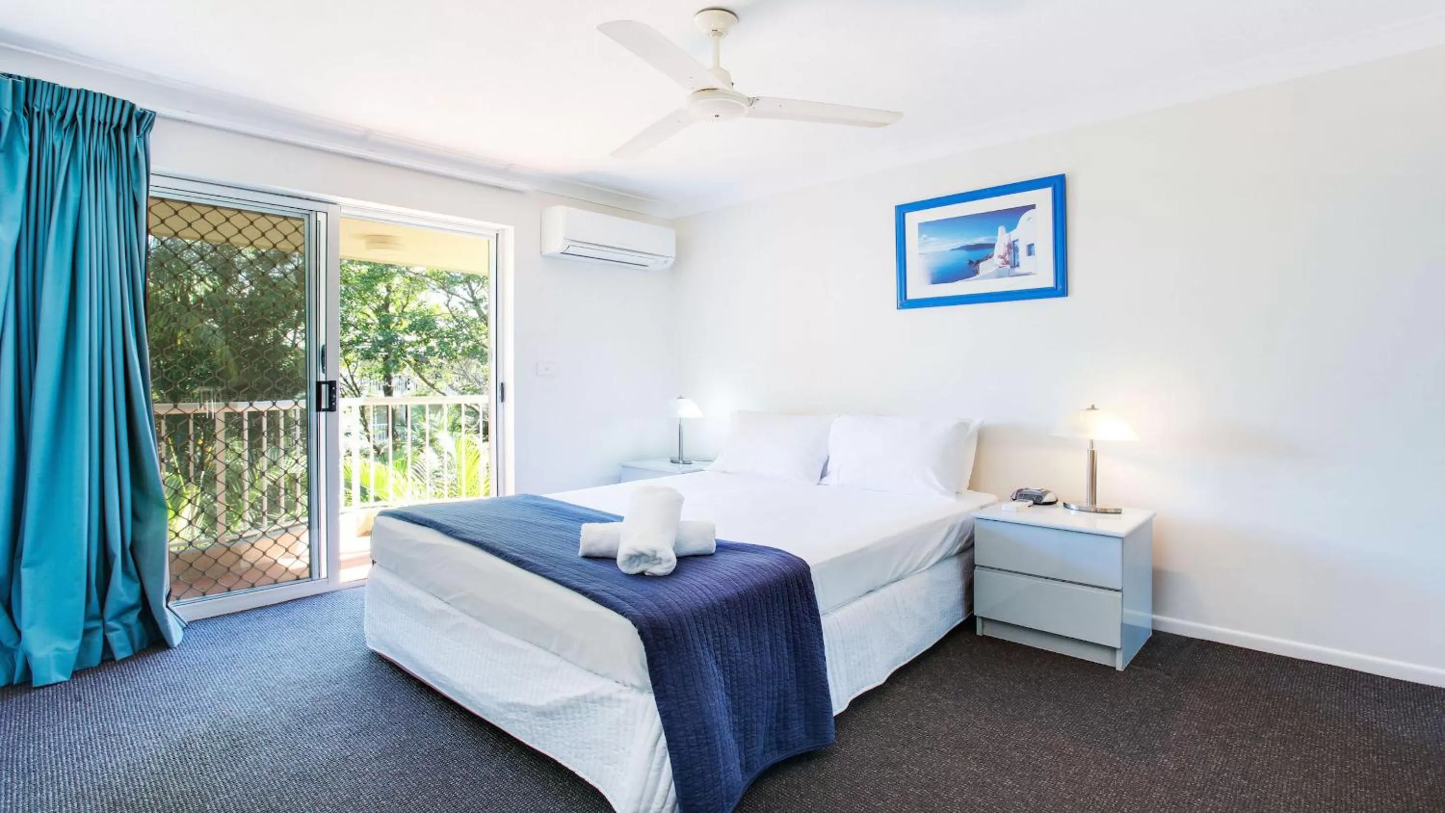 Bed in Mari Court Resort