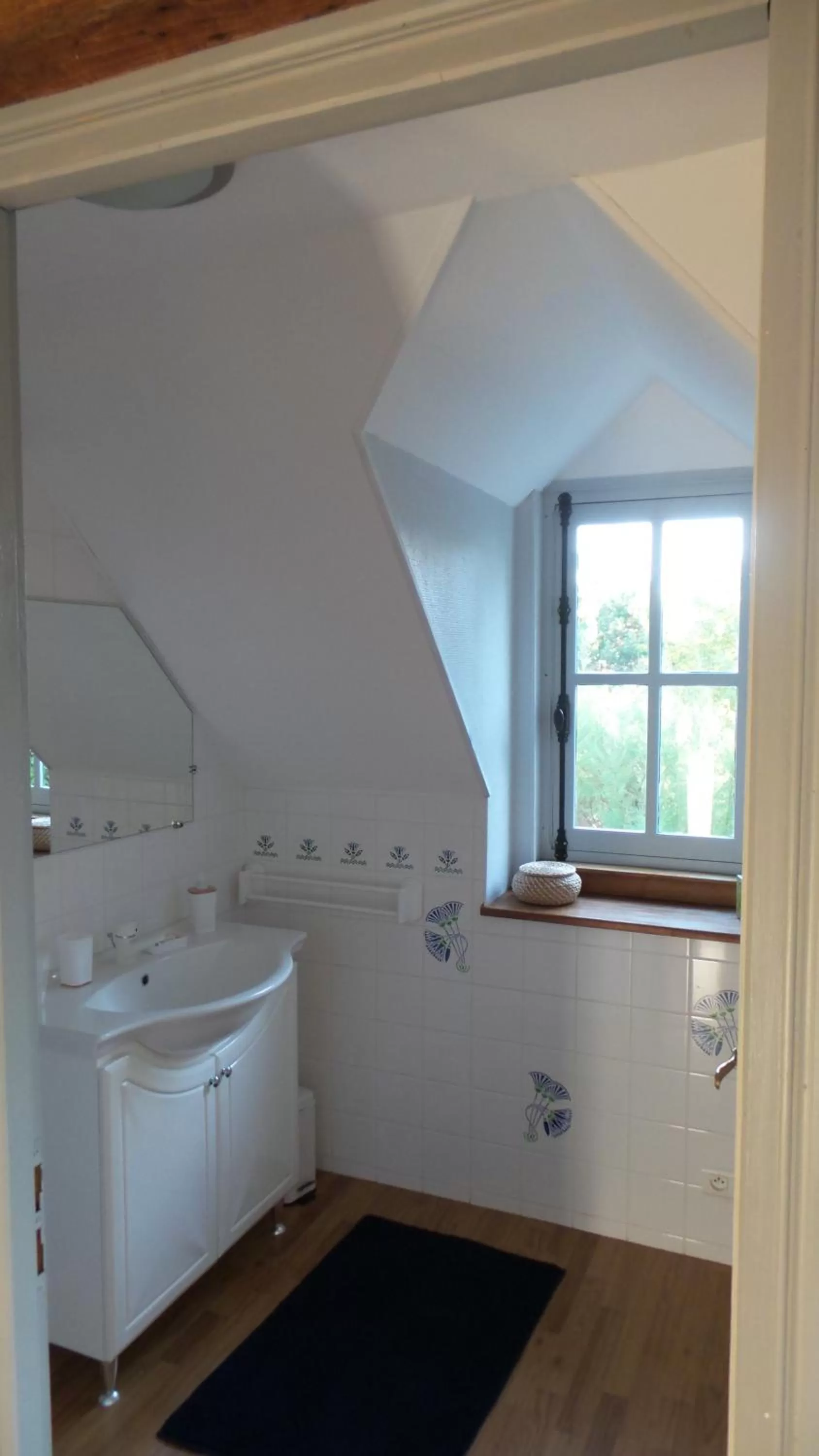 Bathroom in LA PETITE NOUE