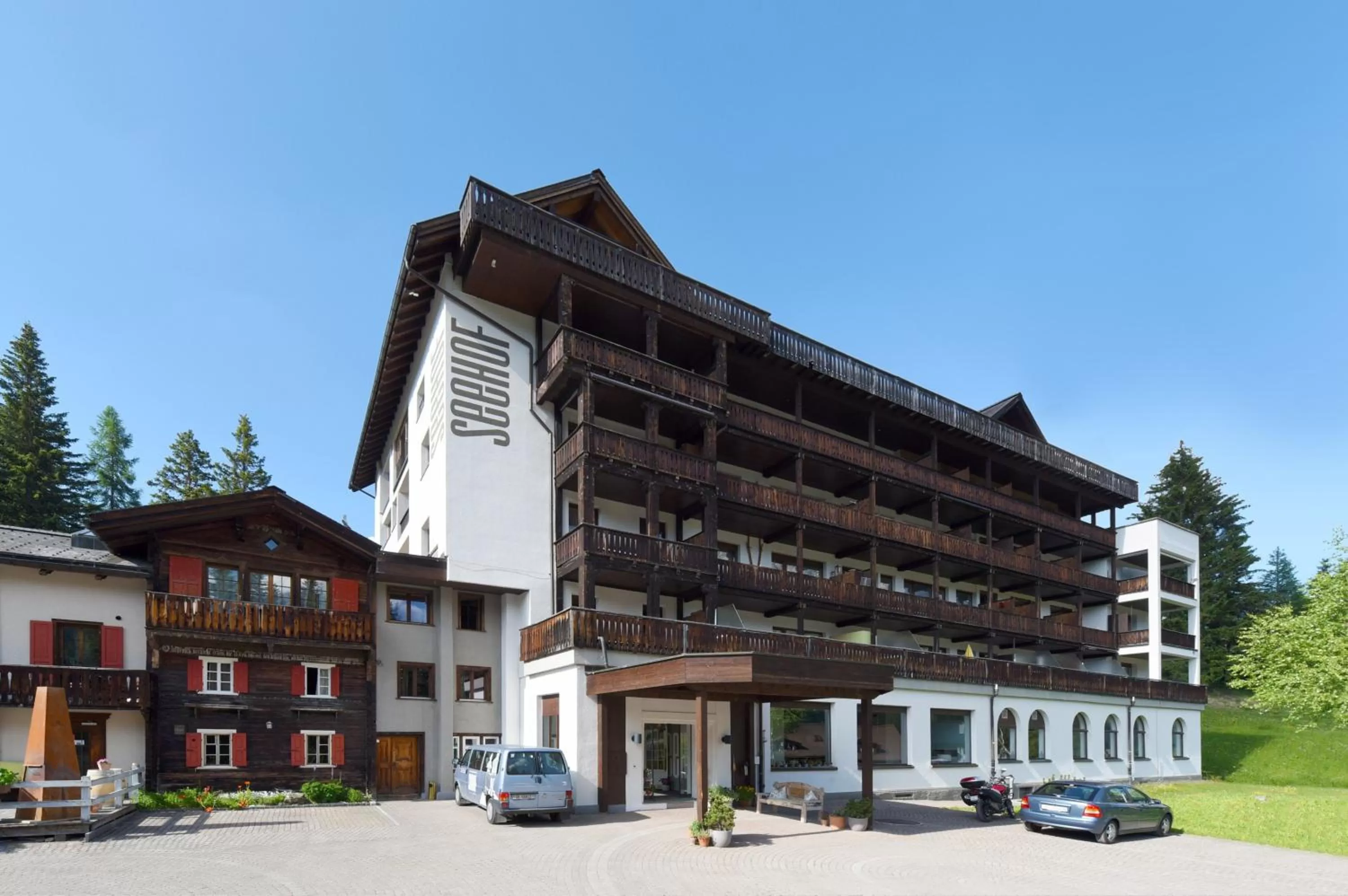 Facade/entrance in Hotel Seehof-Arosa