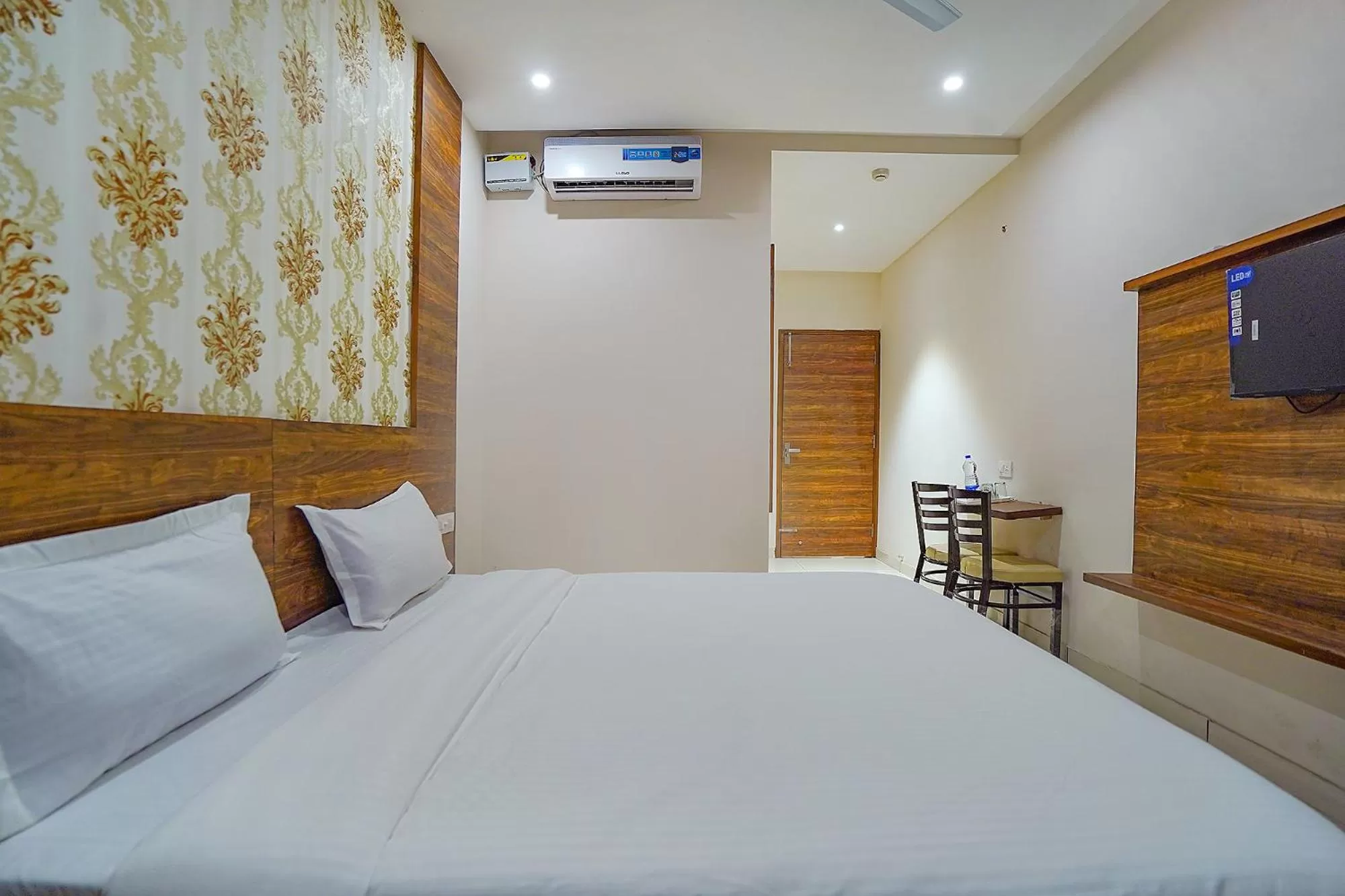 Bedroom, Bed in FabHotel HC Mohali Inn