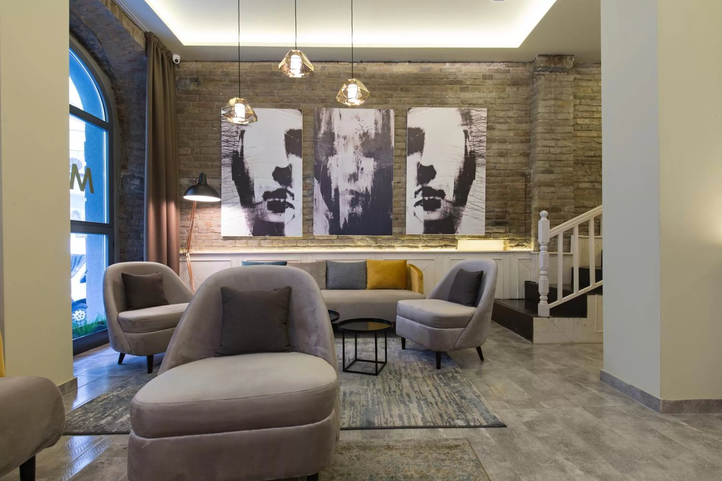 Communal lounge/ TV room in Marquise Hotel Garni