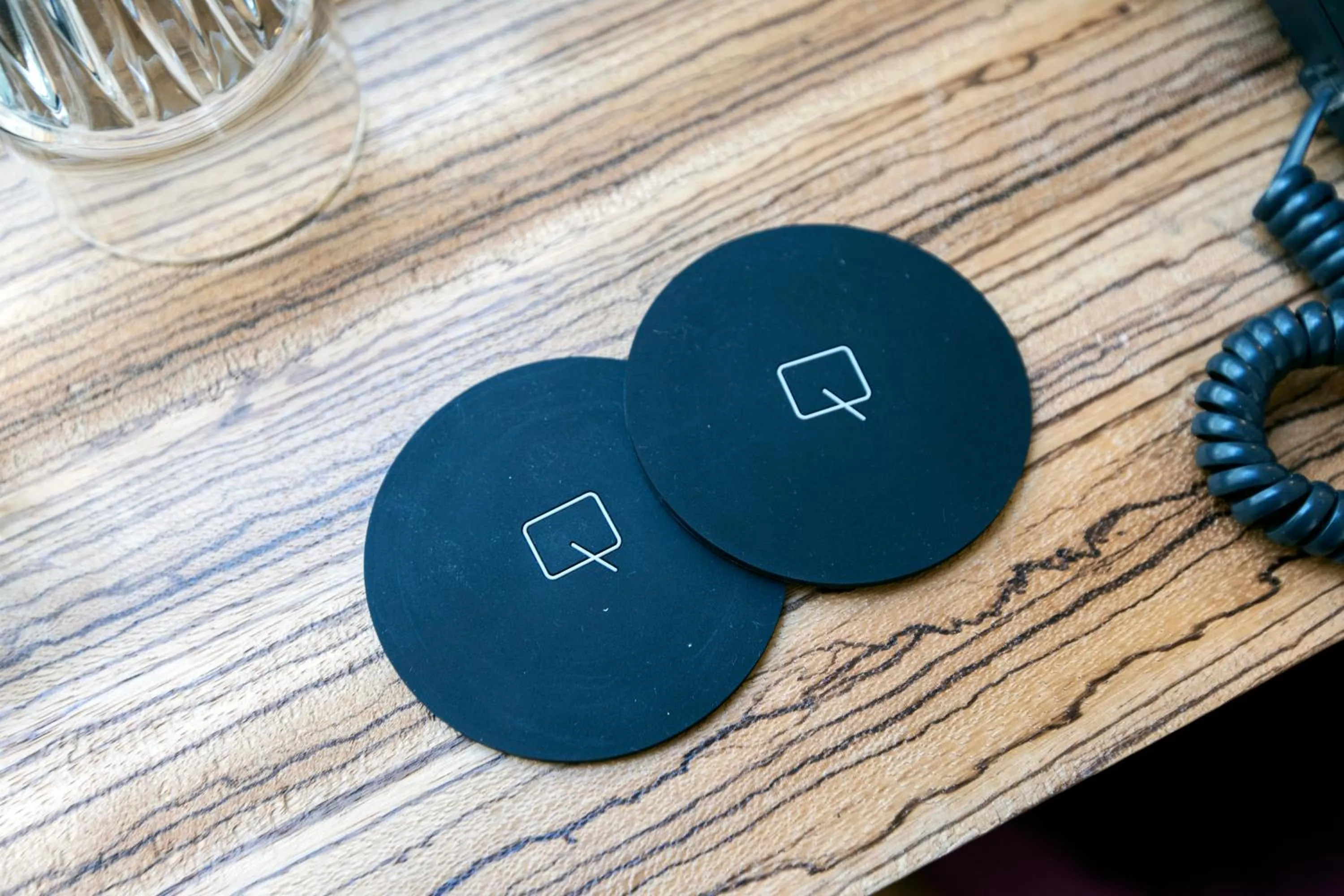 Logo/Certificate/Sign in Quentin Golden Bear Hotel