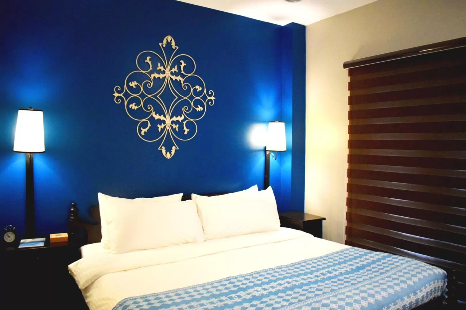 Bed in Paradores de Vigan