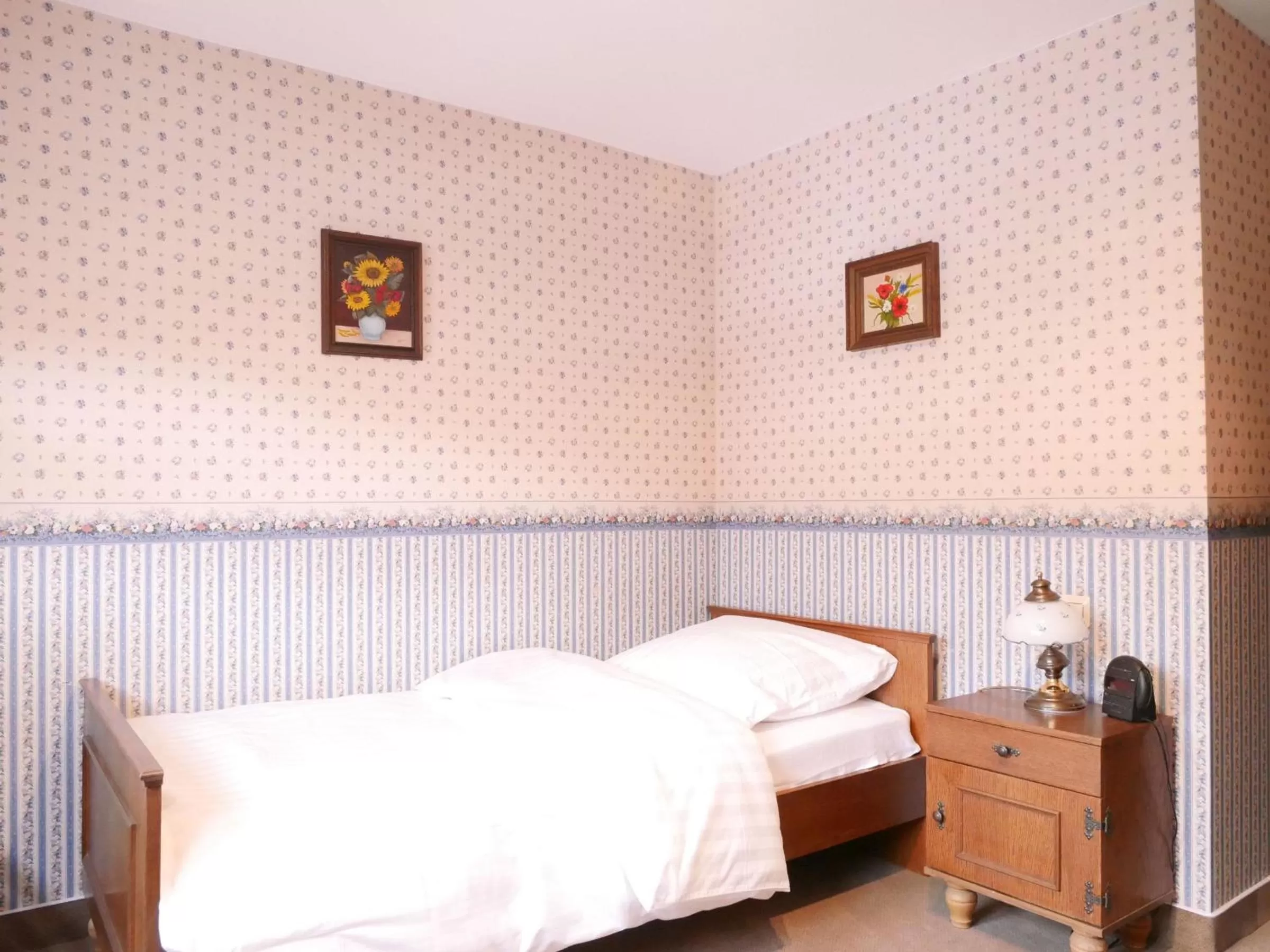 Bed in Gasthaus Engel