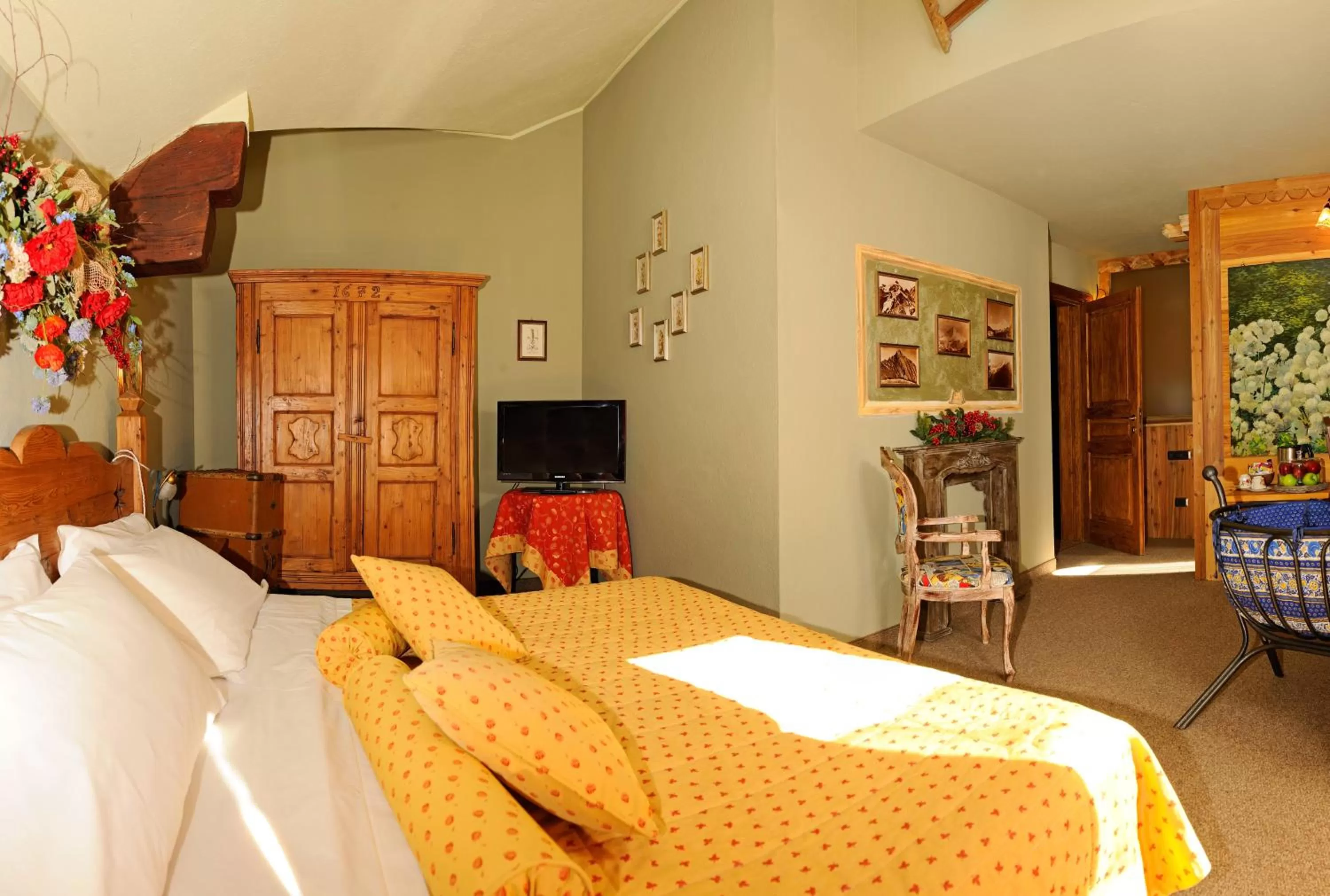 Bedroom, Bed in Hotel Chalet La Meridiana