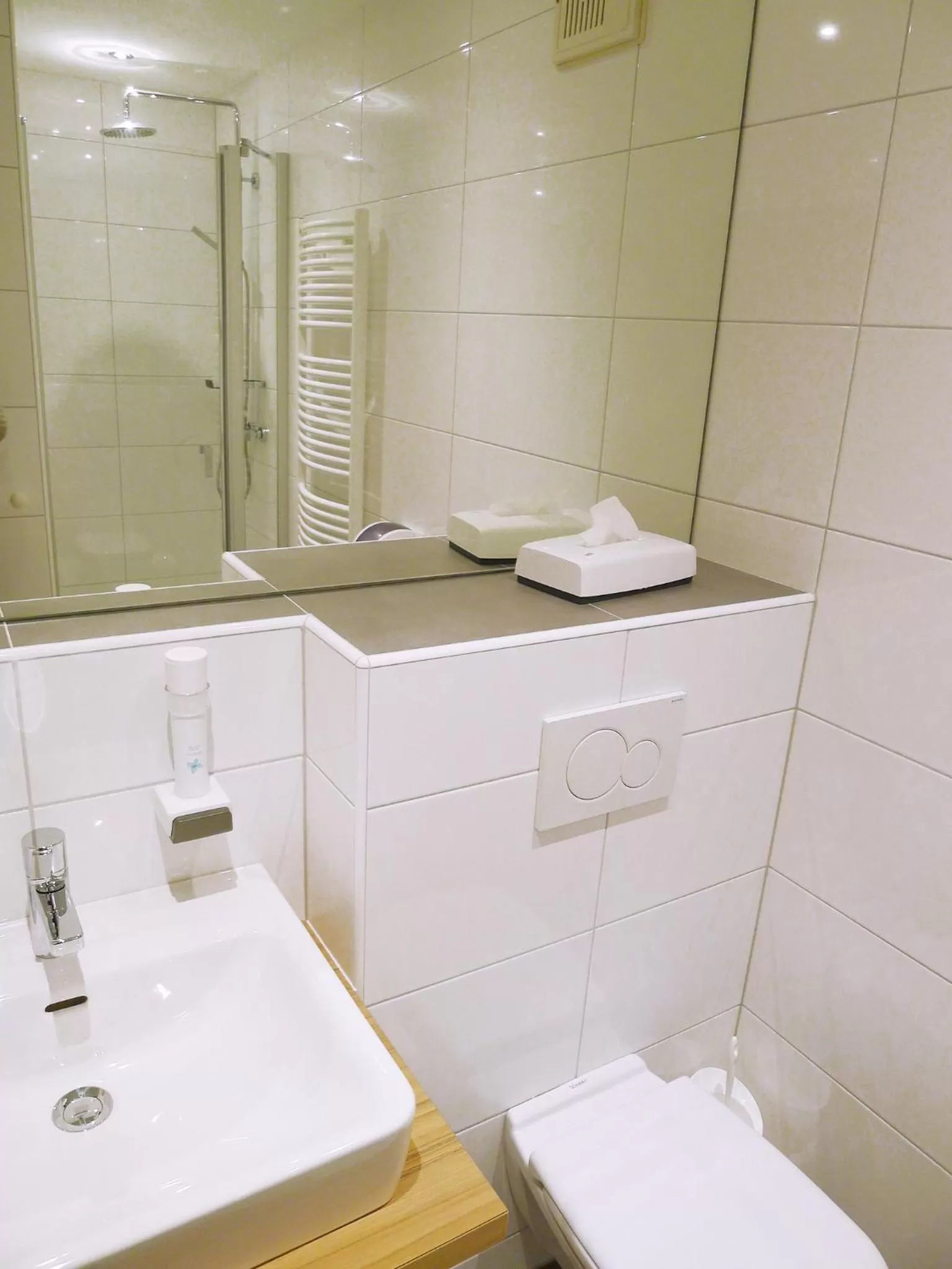 Bathroom in Hotel Restaurant Böck "Roter Hahn"