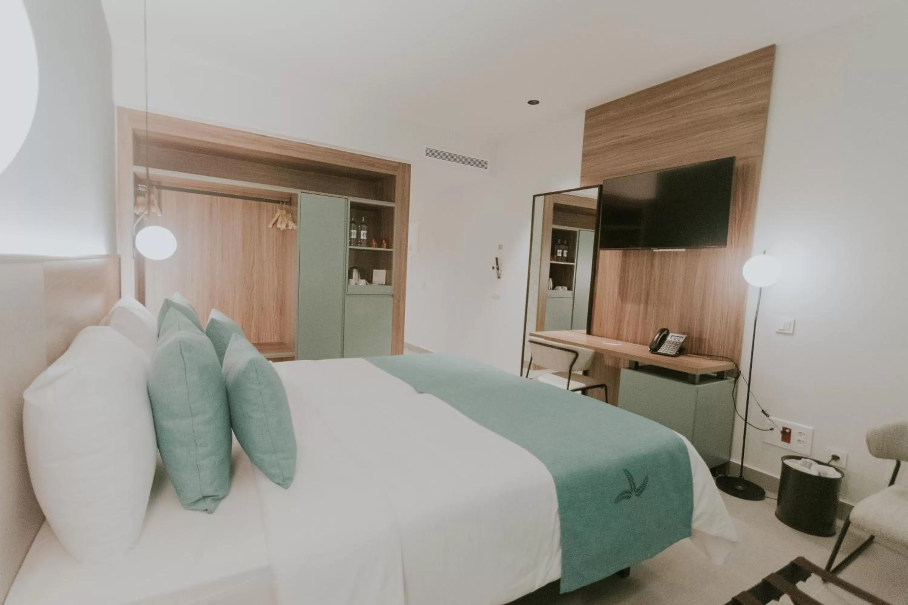 Photo of the whole room, Bed in Catalina Plaza Hotel Sostenible