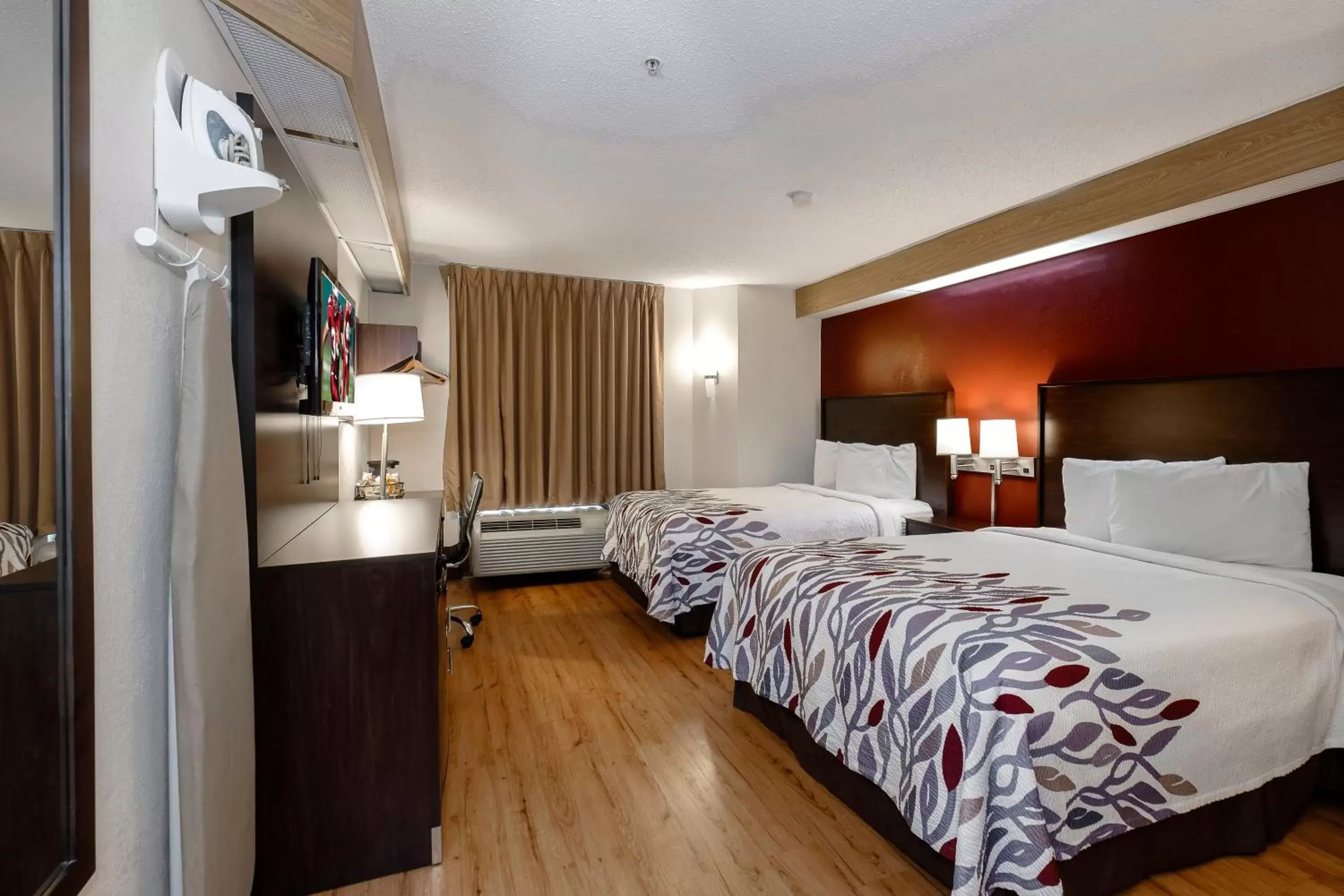 Superior Room with Two Double Beds Non-Smoking in Red Roof Inn Pensacola Fairgrounds Superior Room with Two Double Beds Non-Smoking in Red Roof Inn Pensacola Fairgrounds