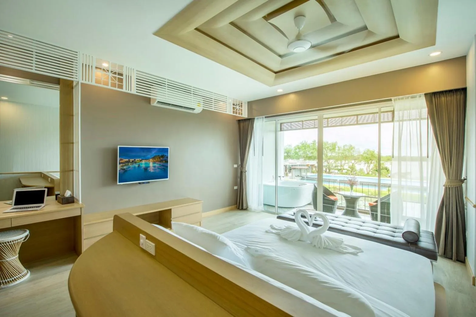 Bed in Baan Rim Ao