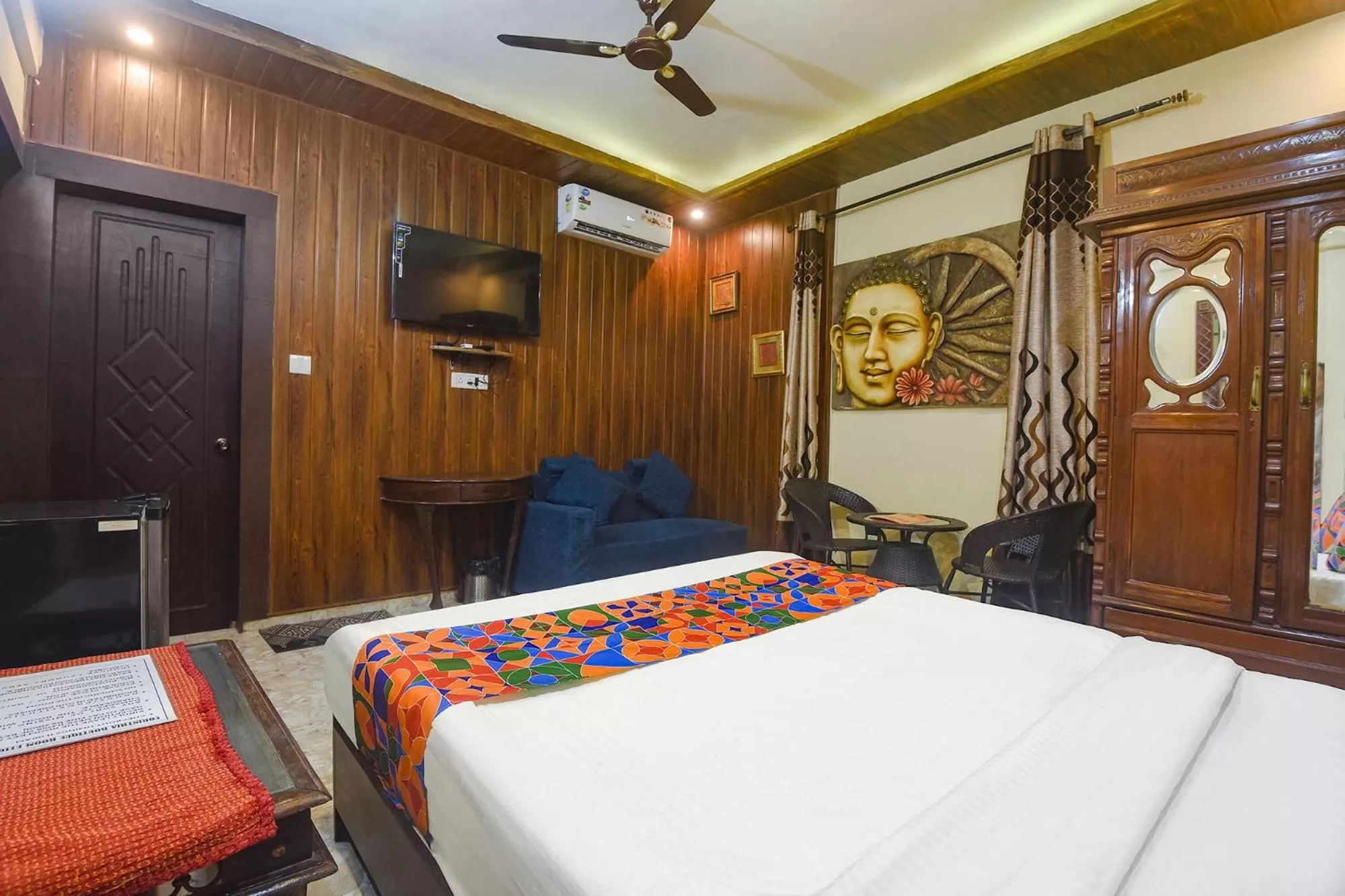 Bed in FabExpress Corinthia Boutique Rooms - Nr Candolim Beach