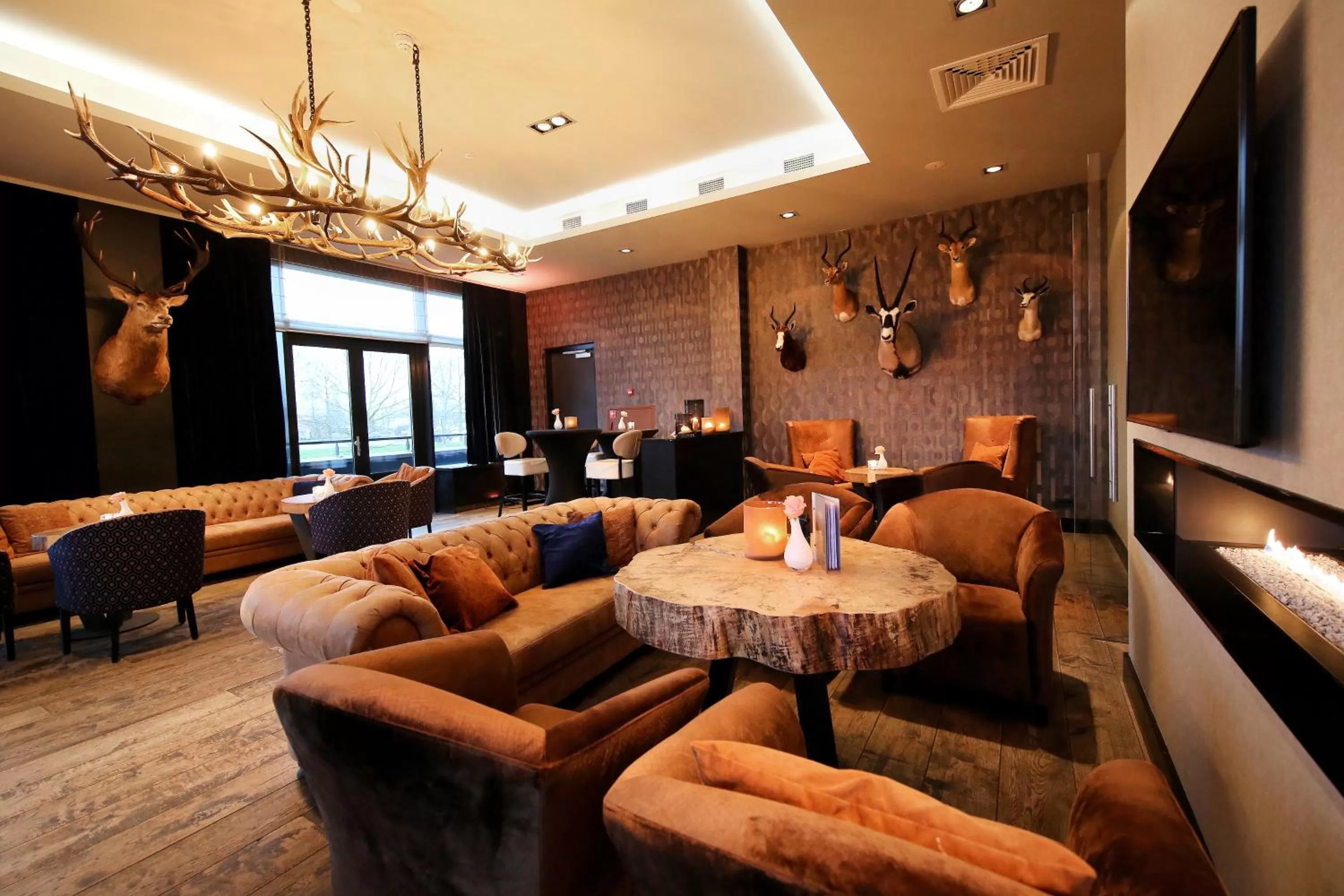 Lounge or bar in Van Der Valk Hotel Almere
