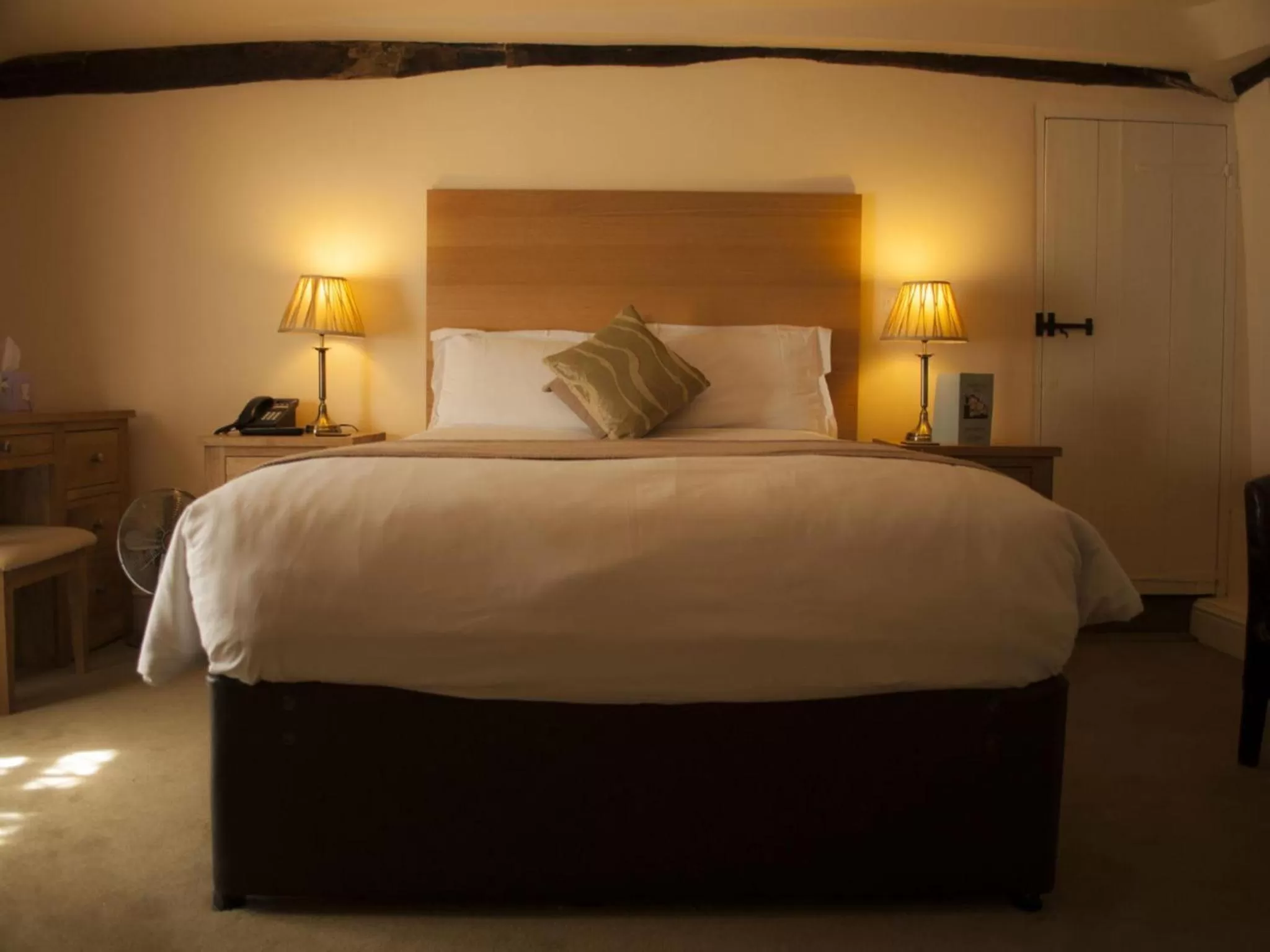 King Room - Non-Smoking in The North Hill Hotel