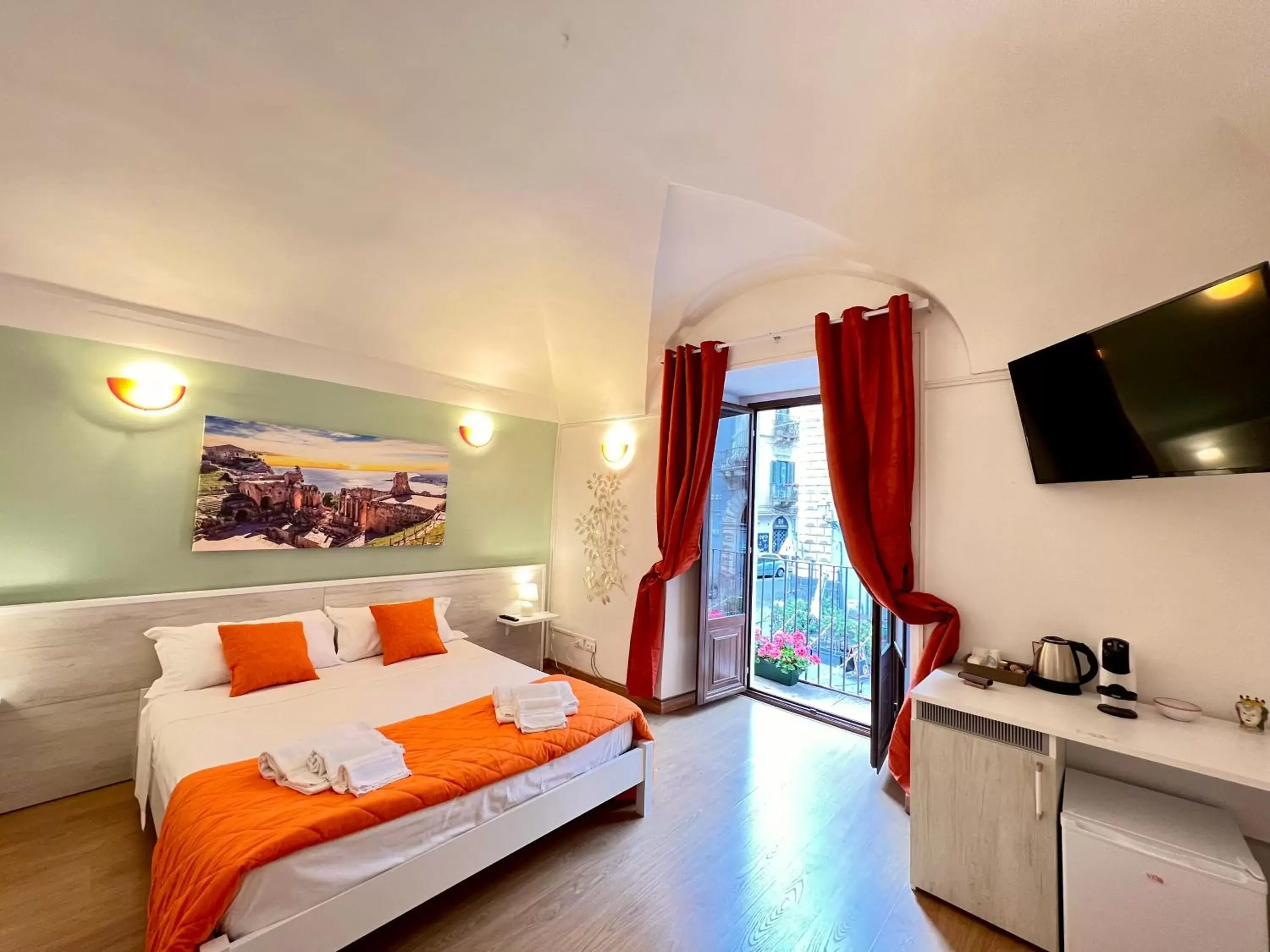 Double Room with Private External Bathroom in CANTU' SUITE Double Room with Private External Bathroom in CANTU' SUITE