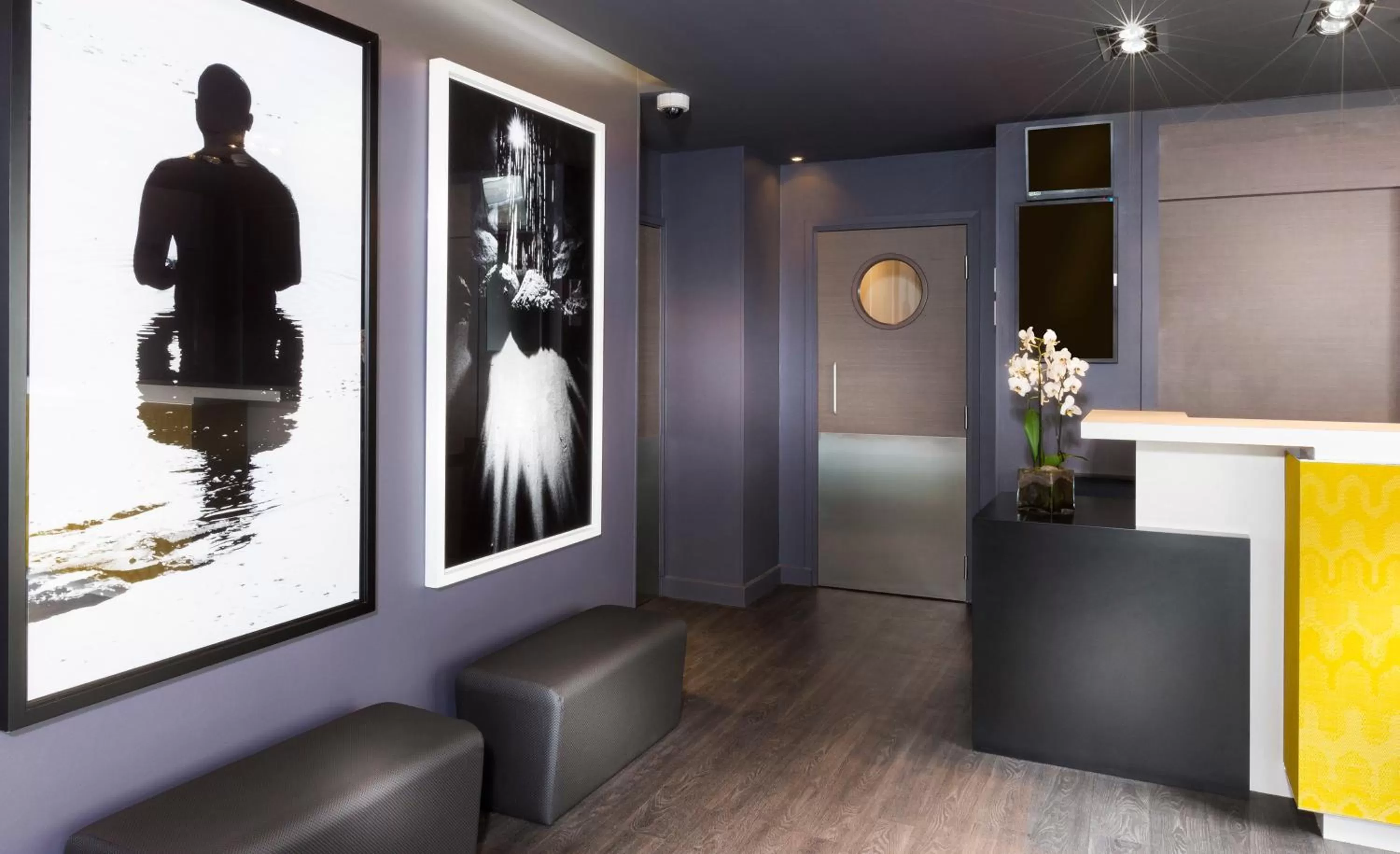 Lobby or reception in Libertel Montmartre Opéra