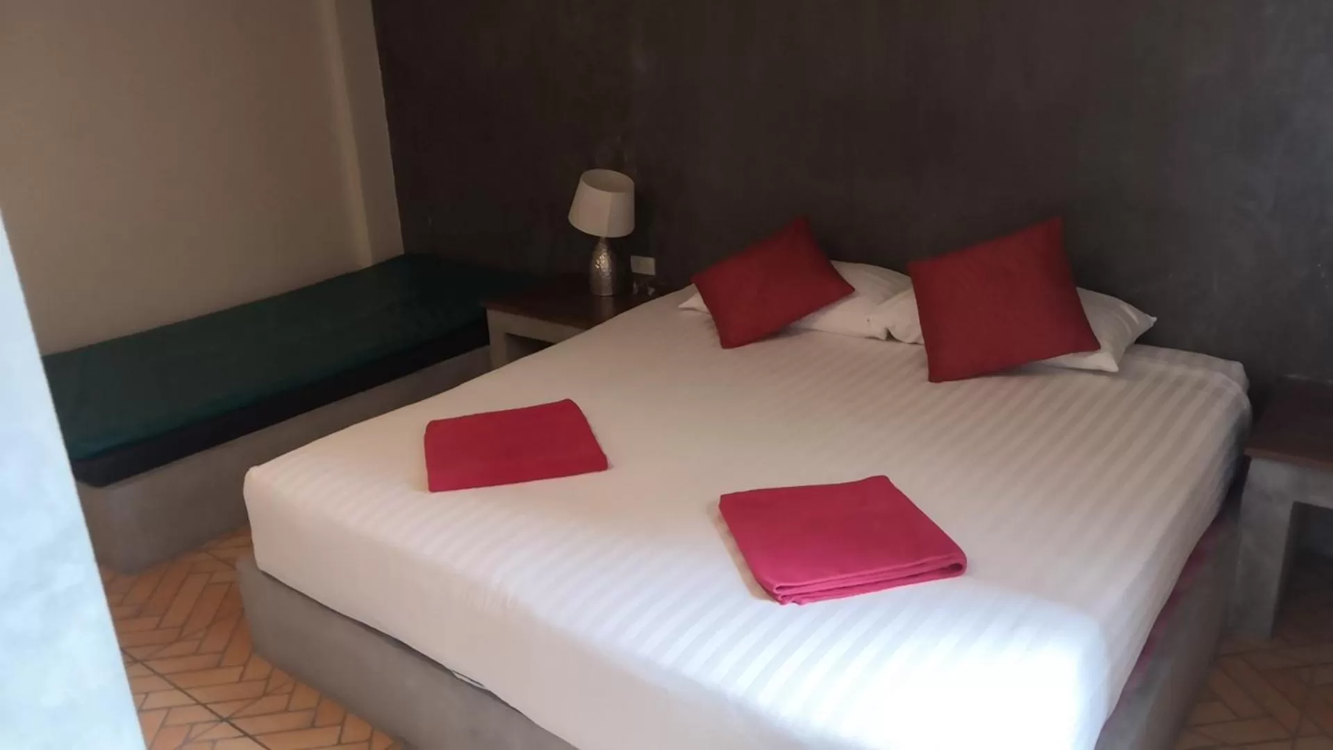 Bed in The Morning mini house aonang - 1500 meters from the beach