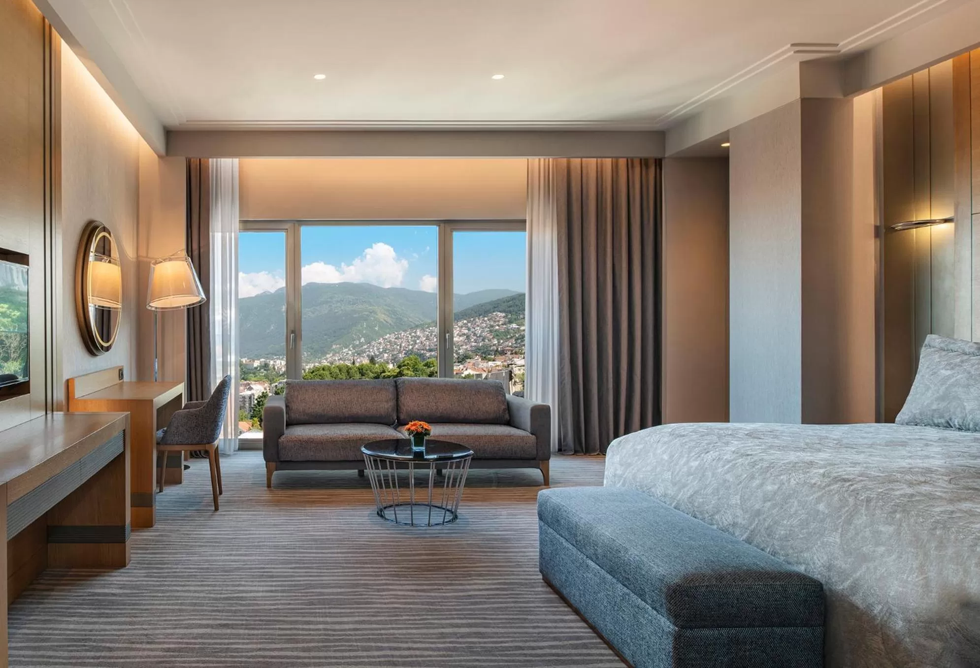 Photo of the whole room, Bed in Mövenpick Hotel & Thermal Spa Bursa