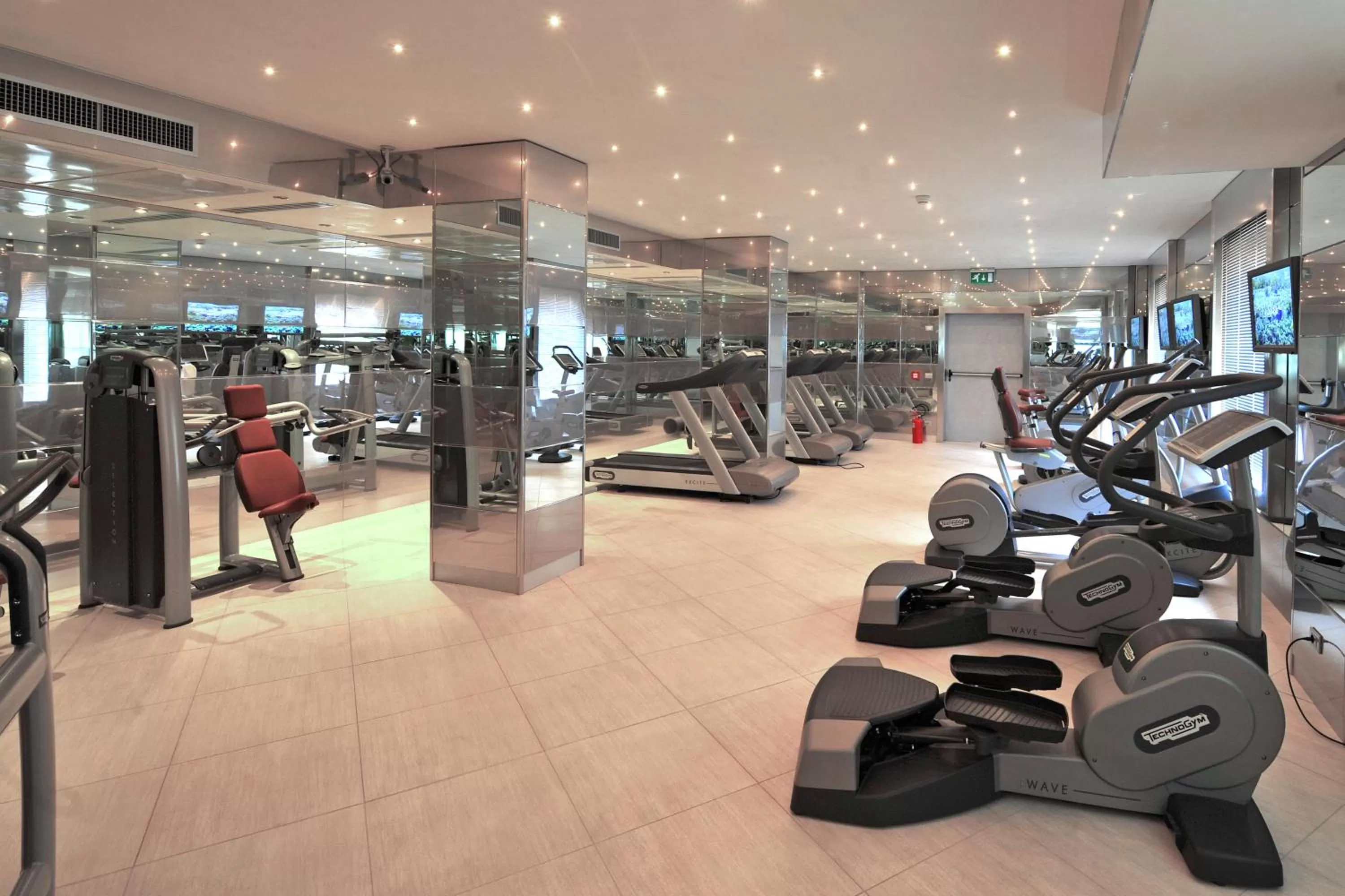 Fitness centre/facilities in Royal Hotel Carlton