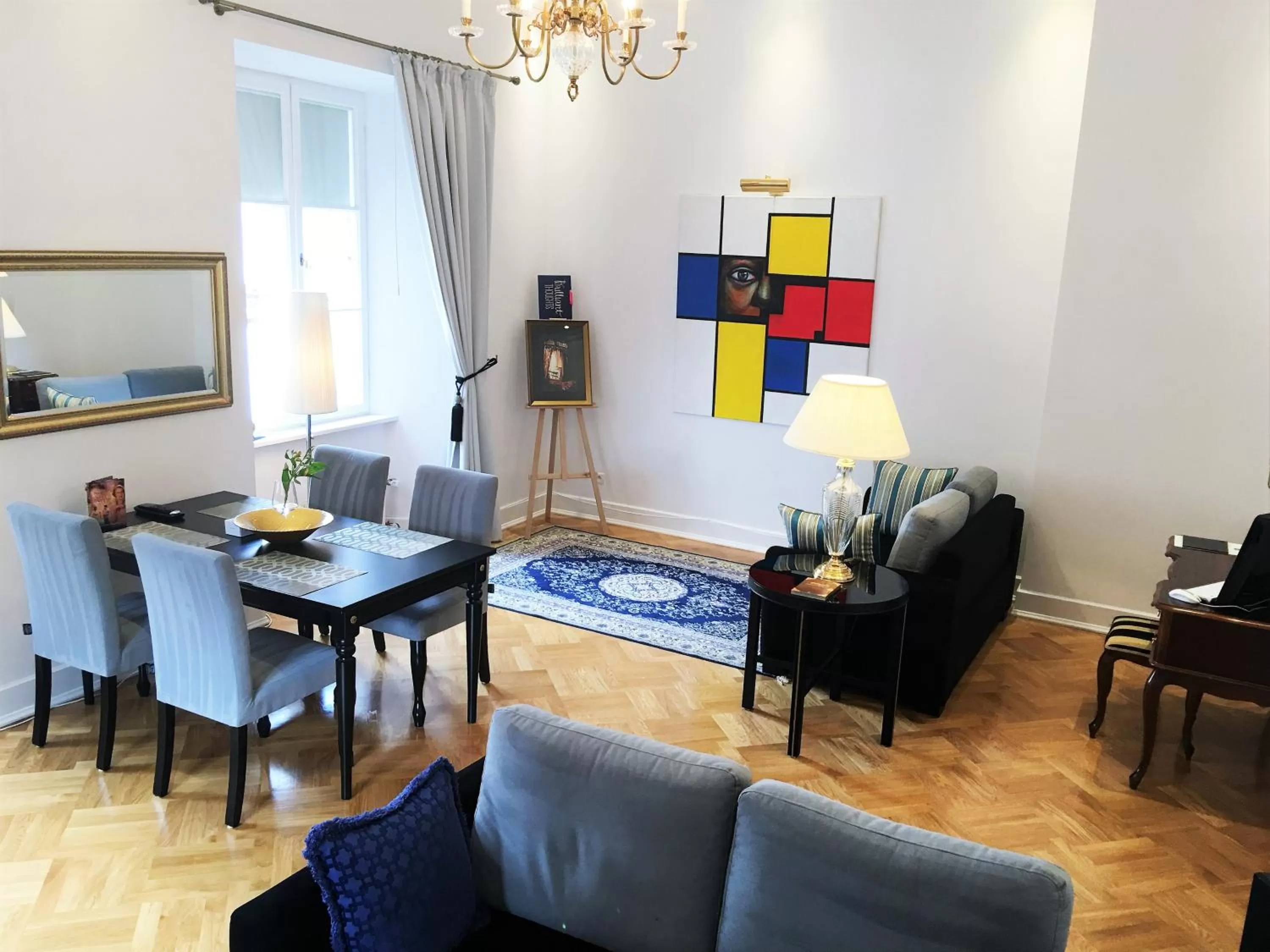 Living room, Seating Area in Luxury Apartments MONDRIAN Market Square II