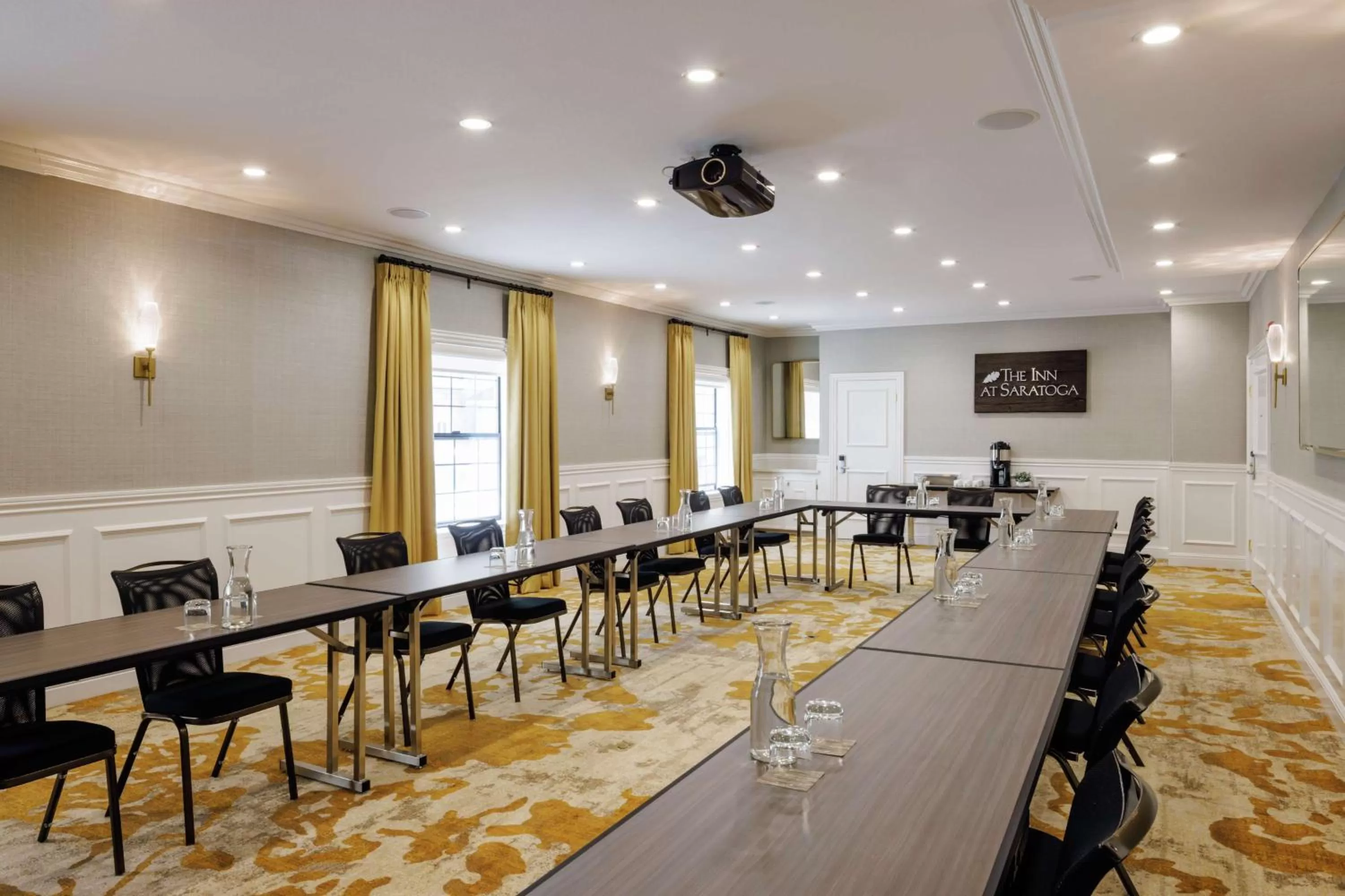 Meeting/conference room in The Inn at Saratoga, Tapestry Collection by Hilton