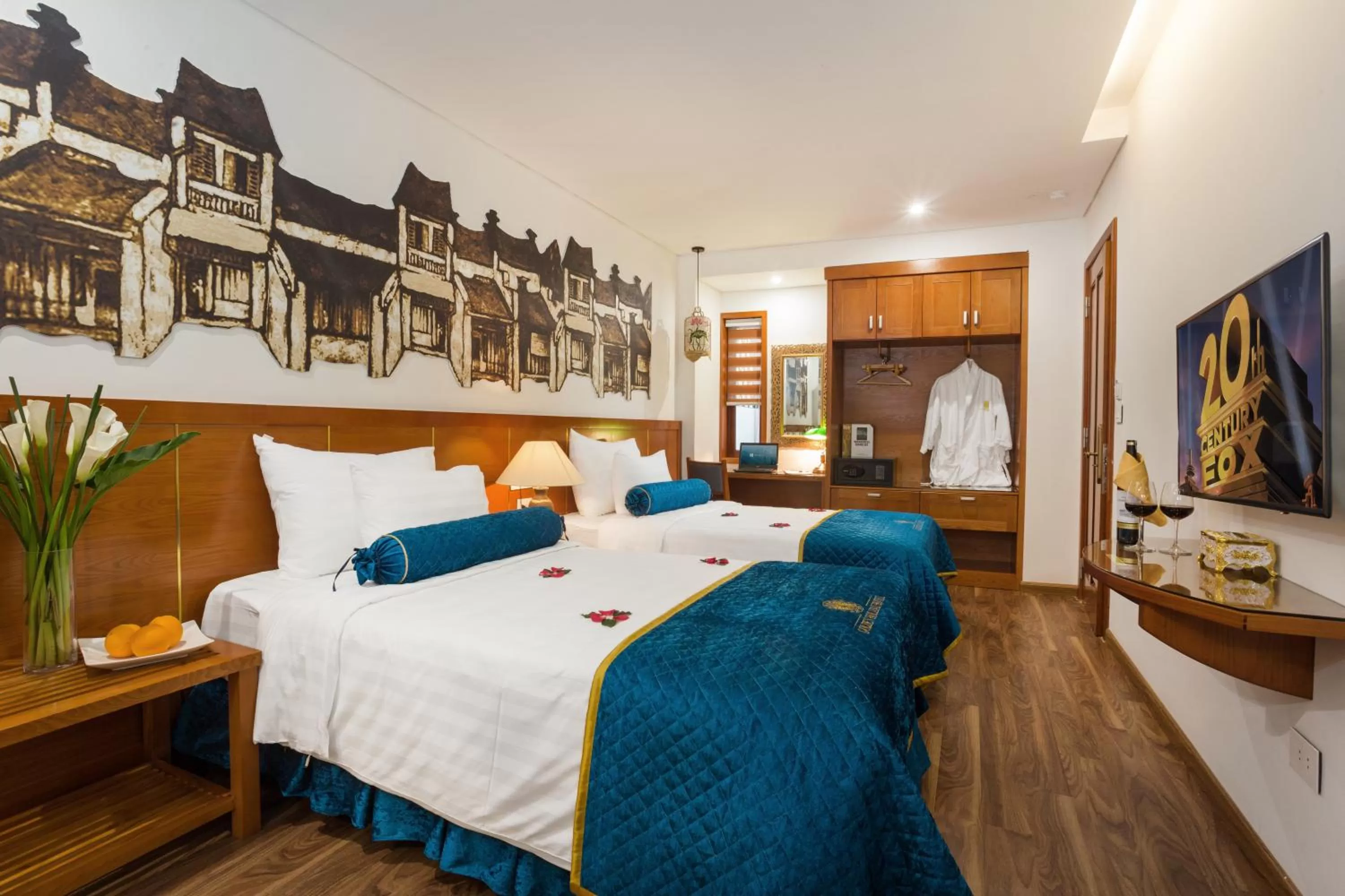 Photo of the whole room, Bed in Hanoi Golden Holiday Hotel