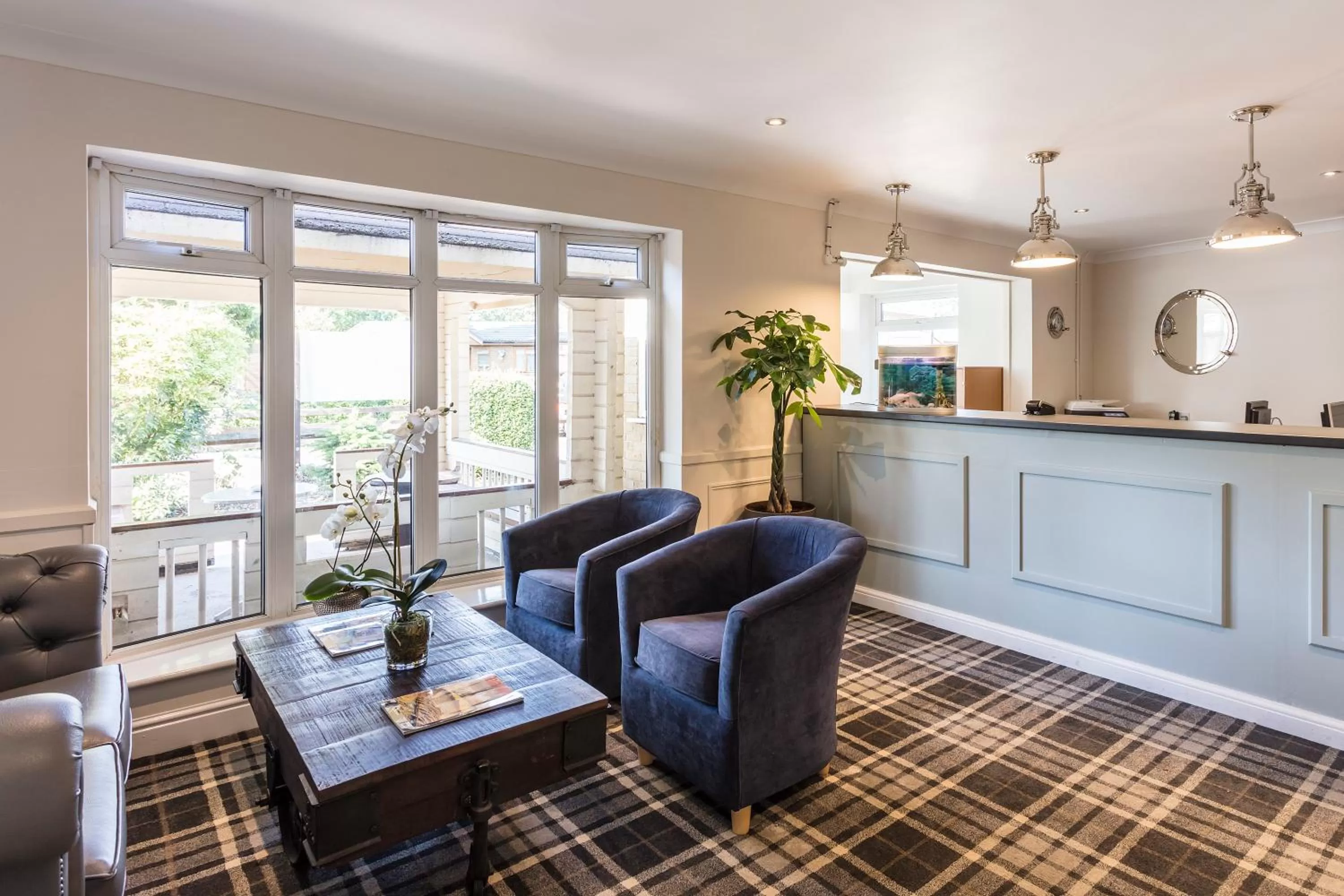 Lobby or reception in Roydon Marina Village Hotel