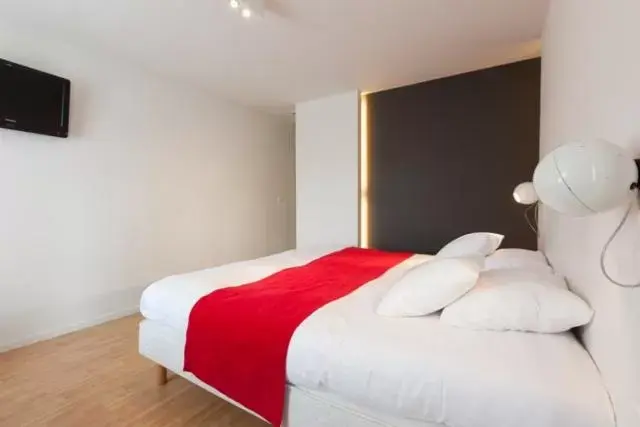 Family Room (2 Adults + 2 Children) - single occupancy in Hotel La Passerelle Family Room (2 Adults + 2 Children) - single occupancy in Hotel La Passerelle