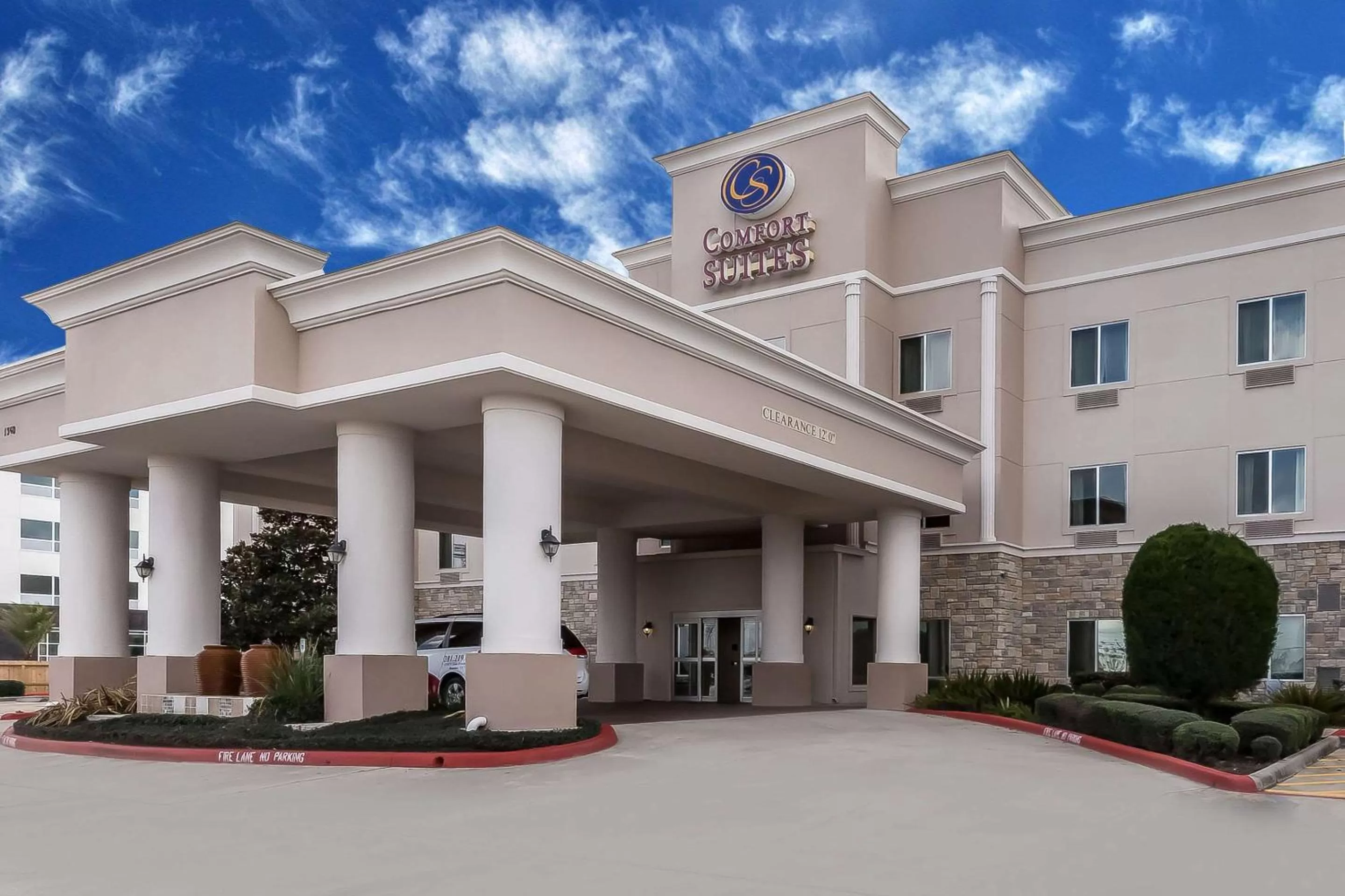 Property building in Comfort Suites Houston IAH Airport - Beltway 8