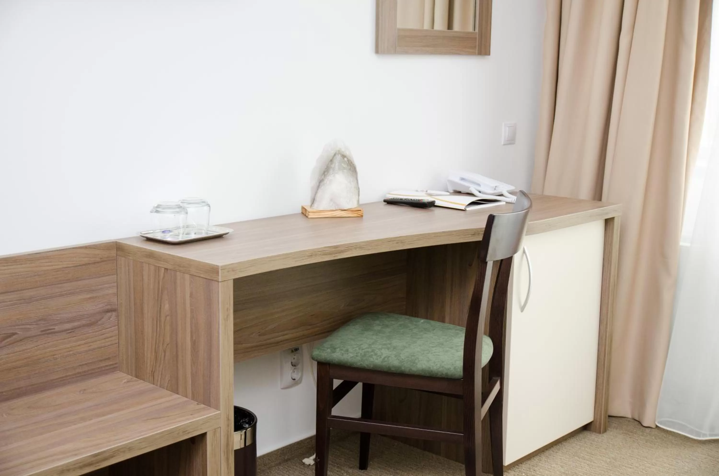 Photo of the whole room, Coffee/Tea Facilities in Potaissa Hotel