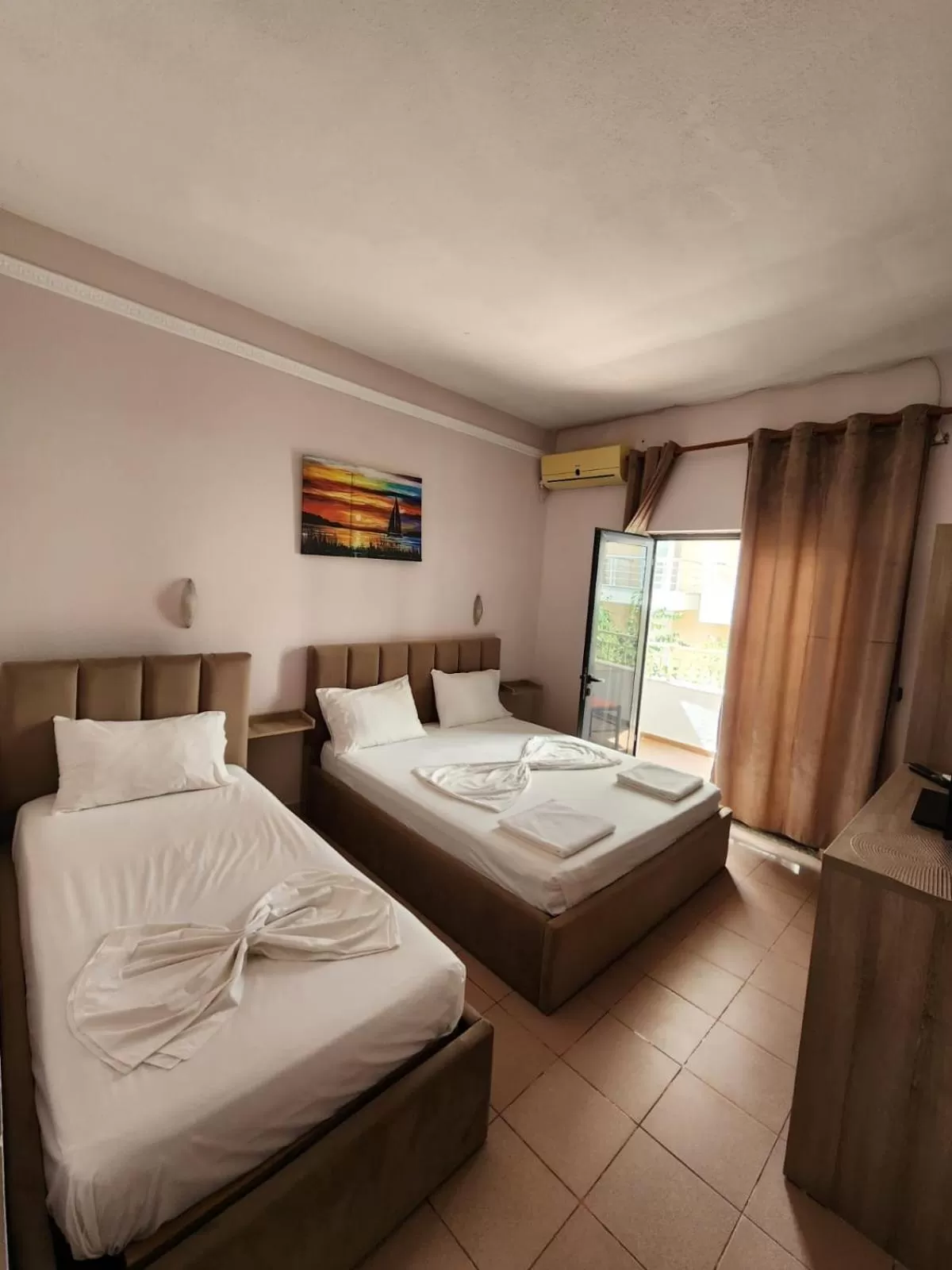 room service, Bed in Seashell Beach Rooms