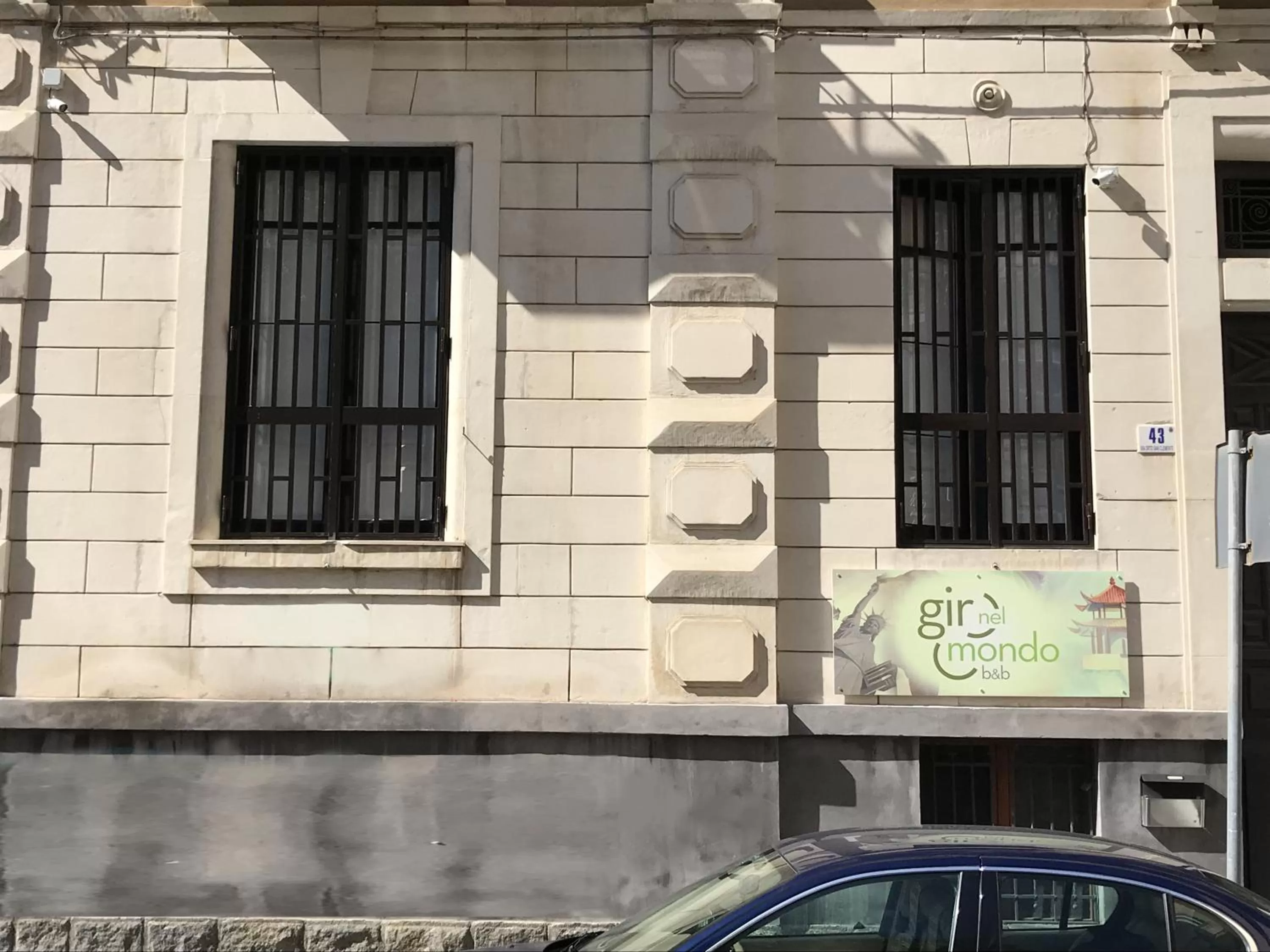 Property building in Giro nel mondo