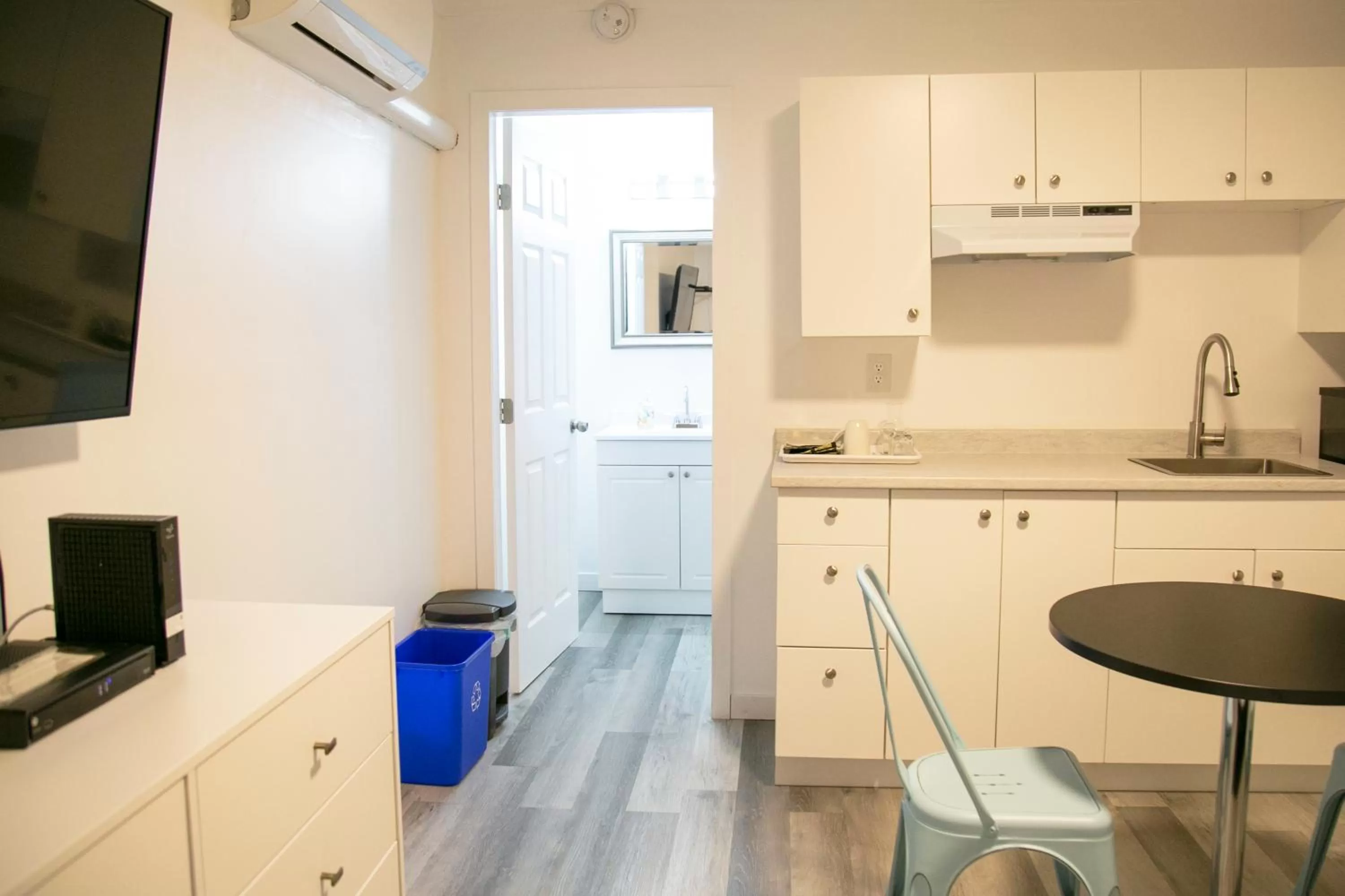 Westview Centre Motel Ltd