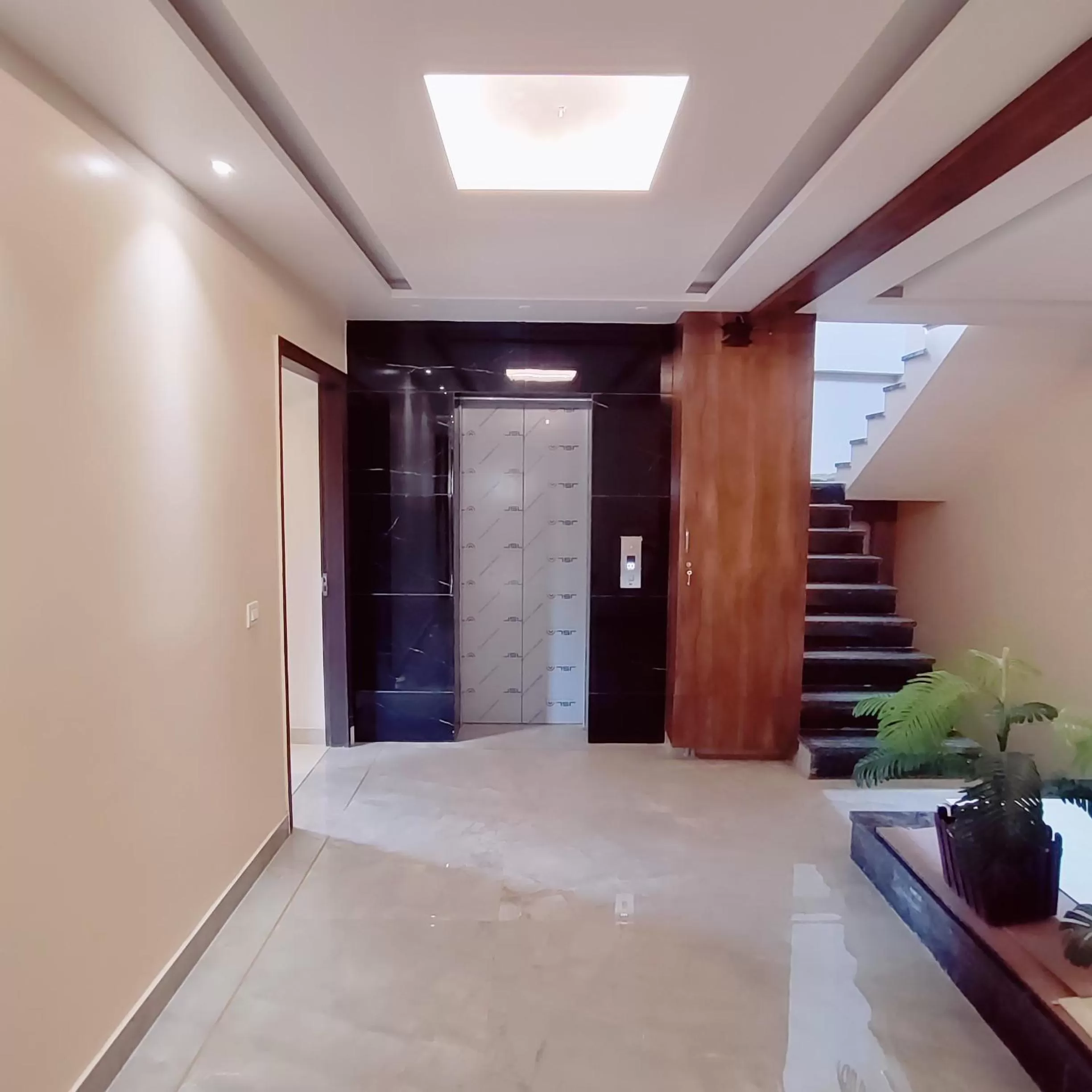 elevator in Hotel Luxuria