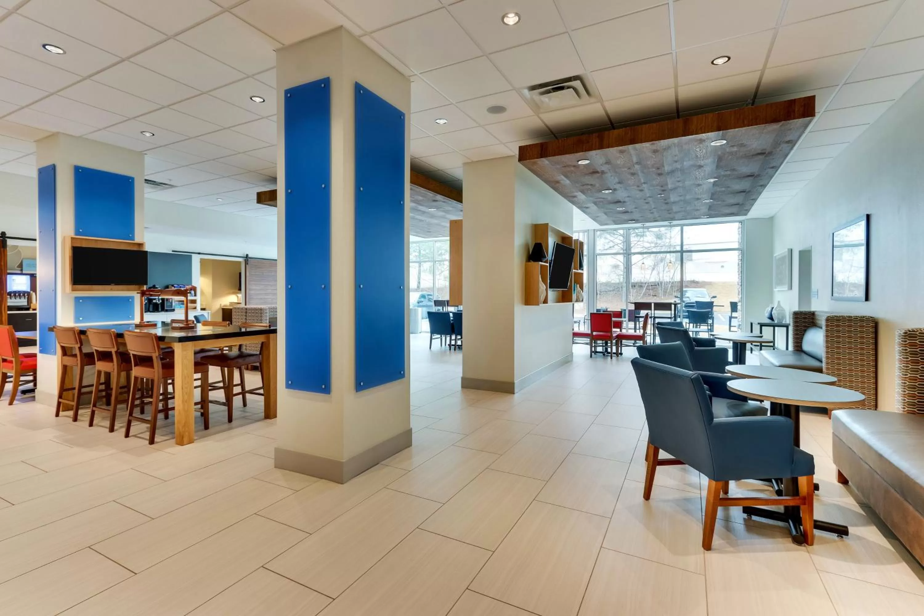 Breakfast in Holiday Inn Express & Suites - Dawsonville by IHG
