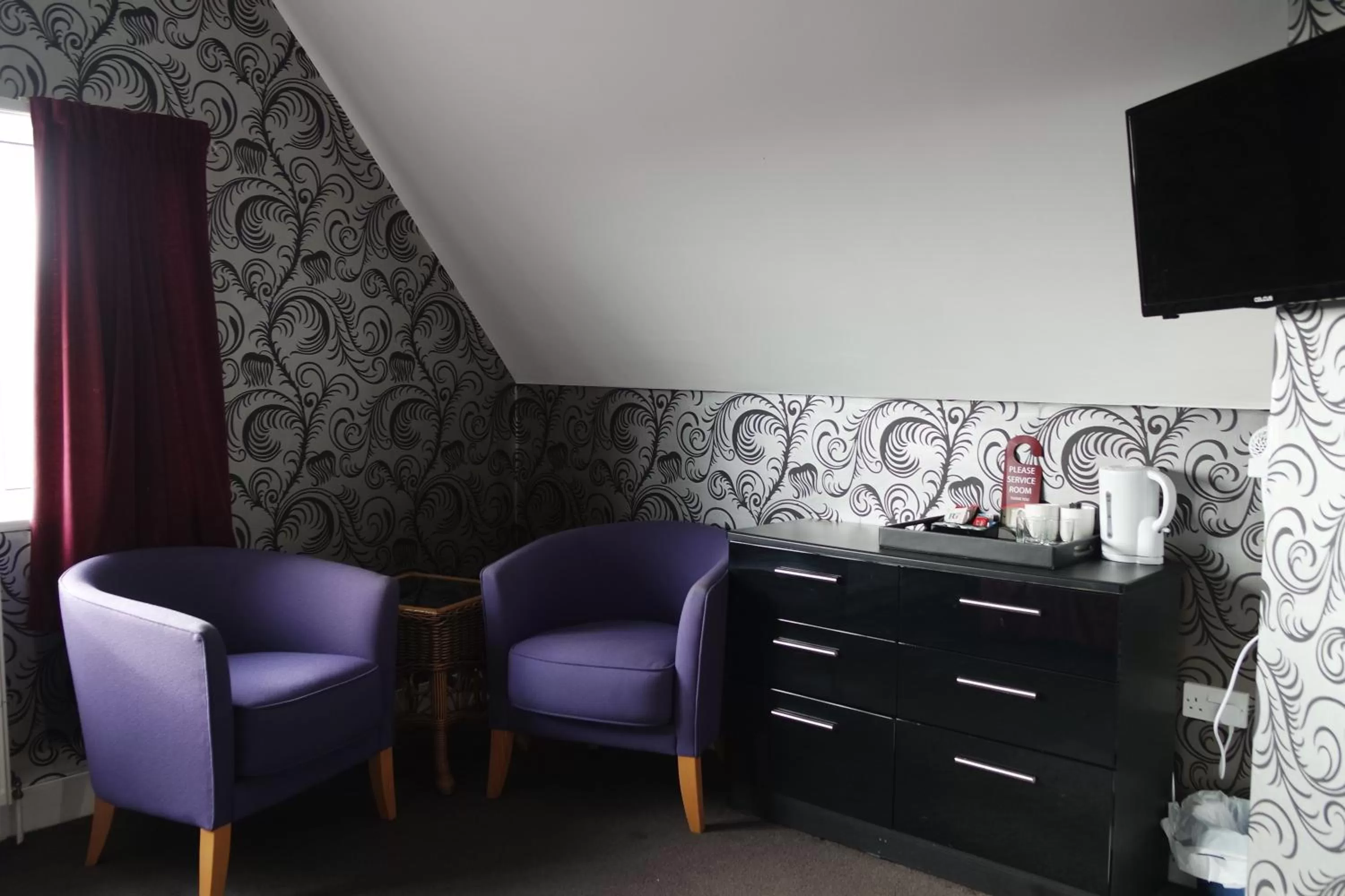 Bedroom in Gable End Hotel