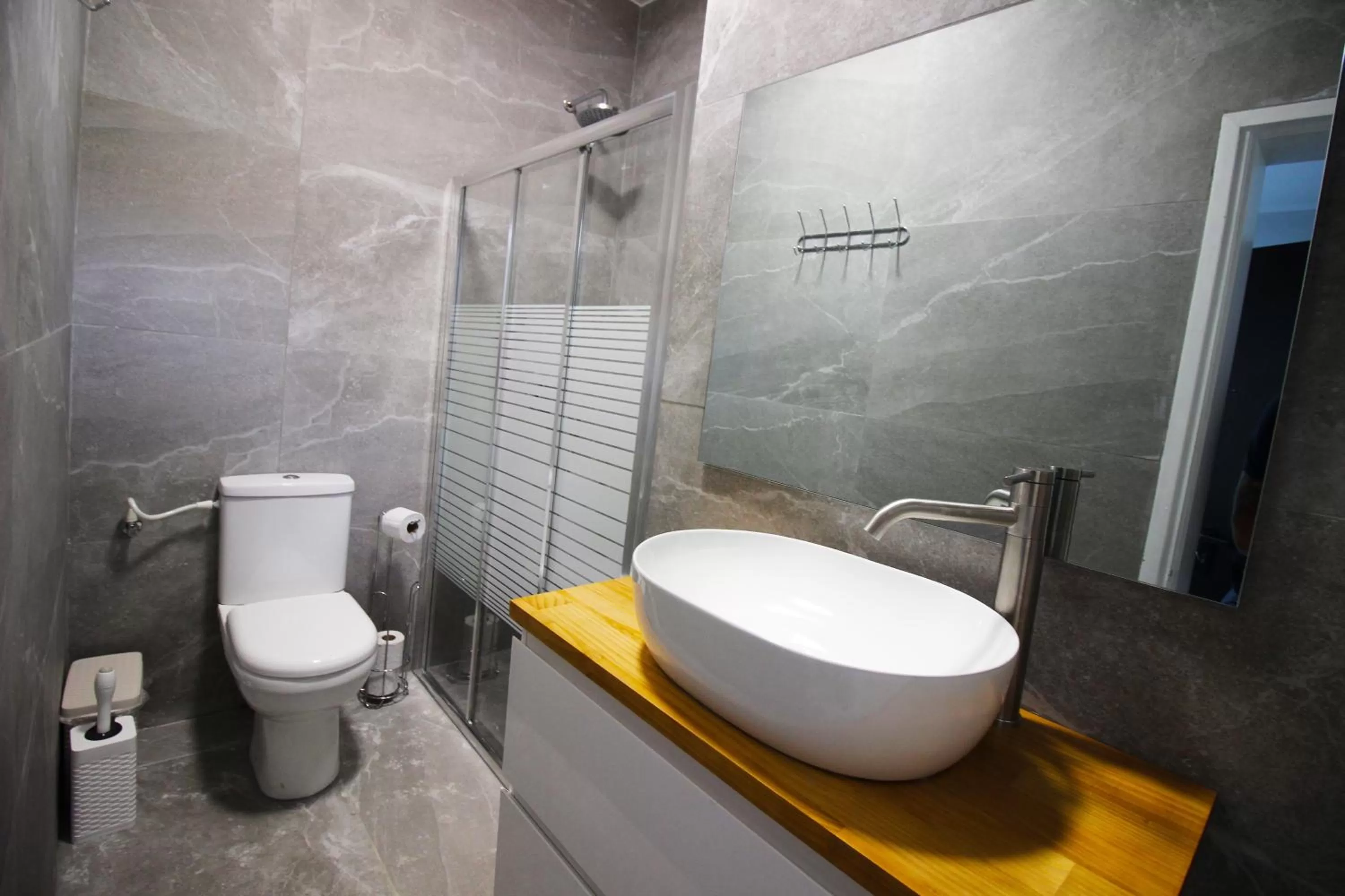 Bathroom in Sunset Inn