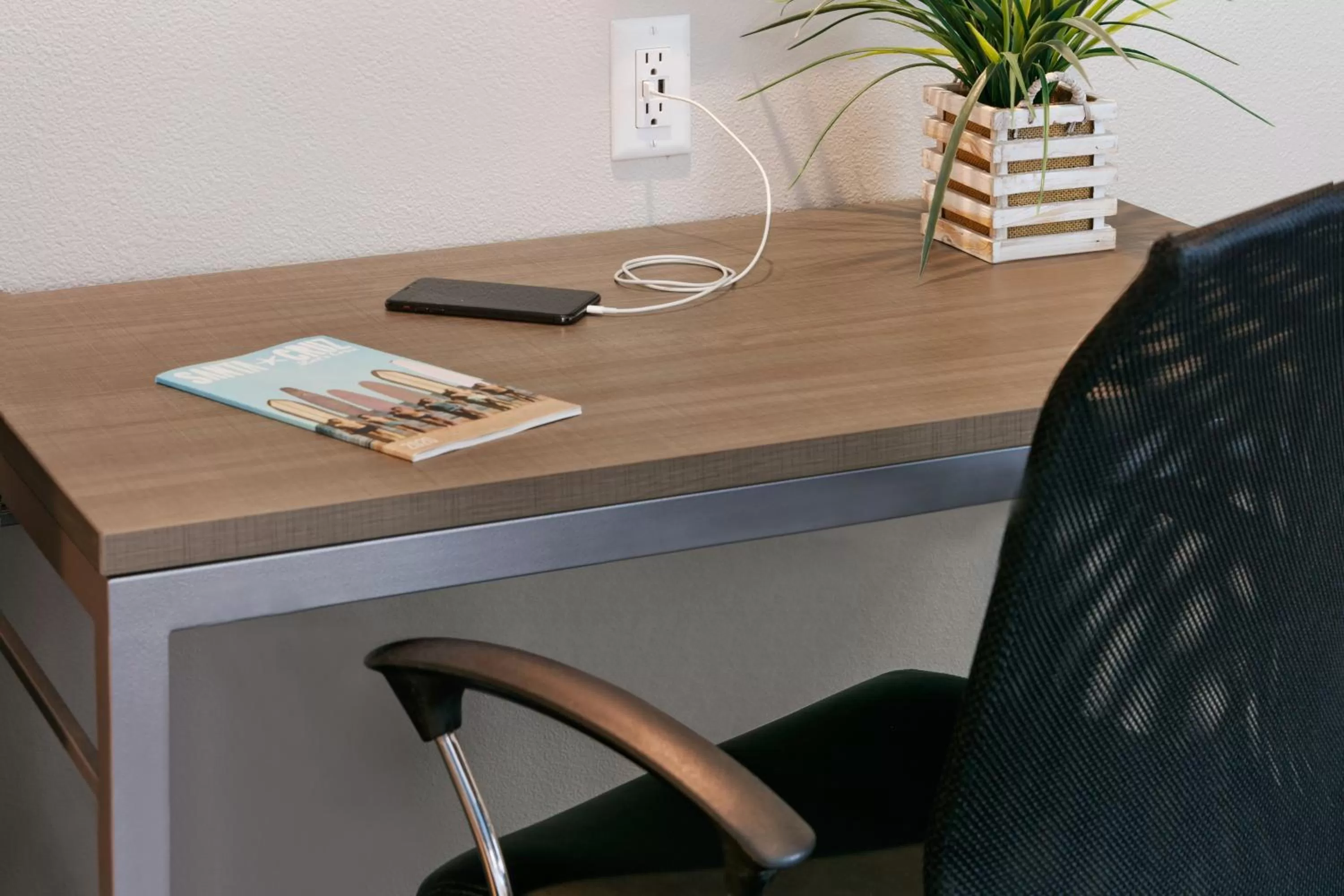 Bedroom in Torch Lite Inn at the Beach Boardwalk