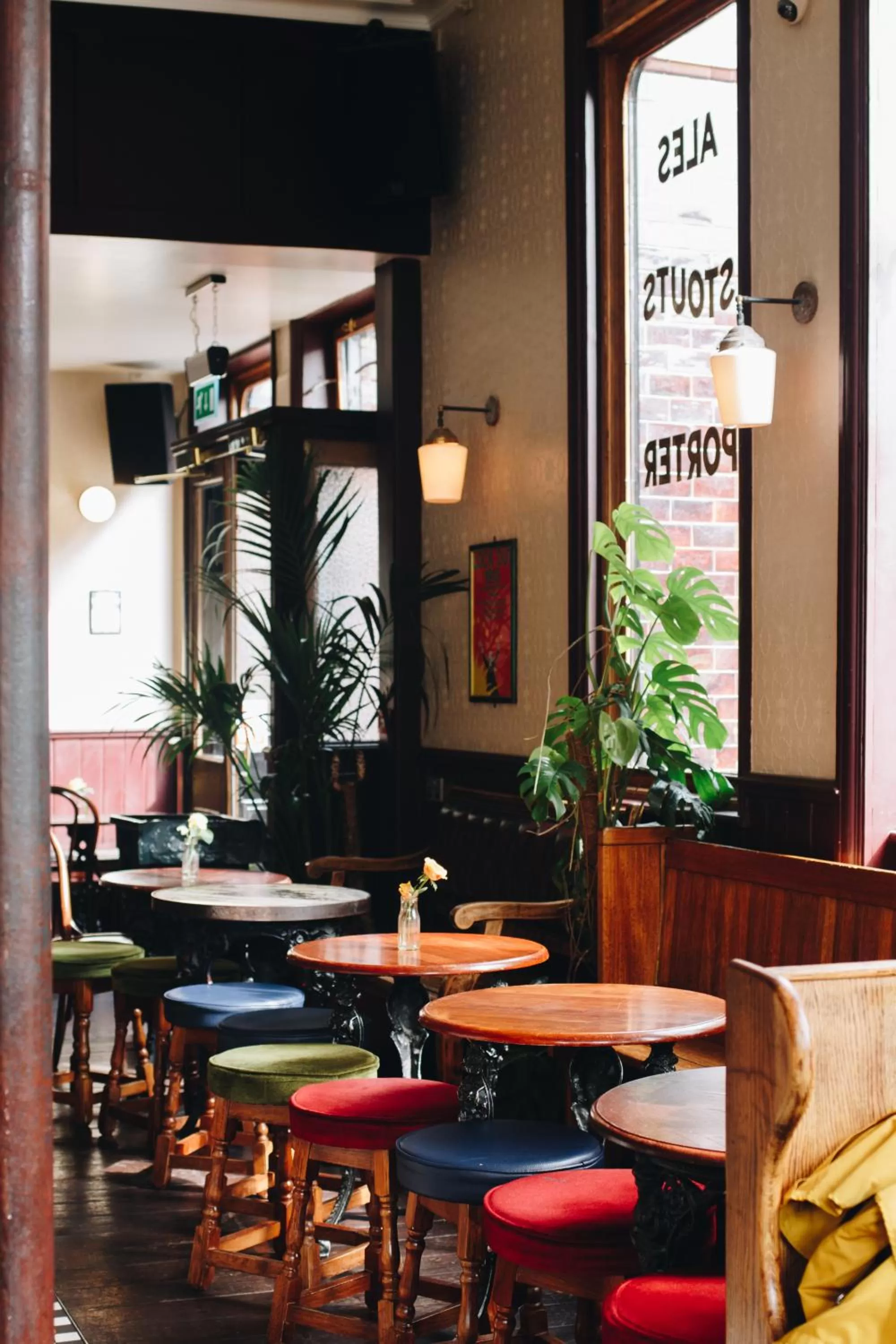 Lounge or bar in Camden Enterprise Hotel