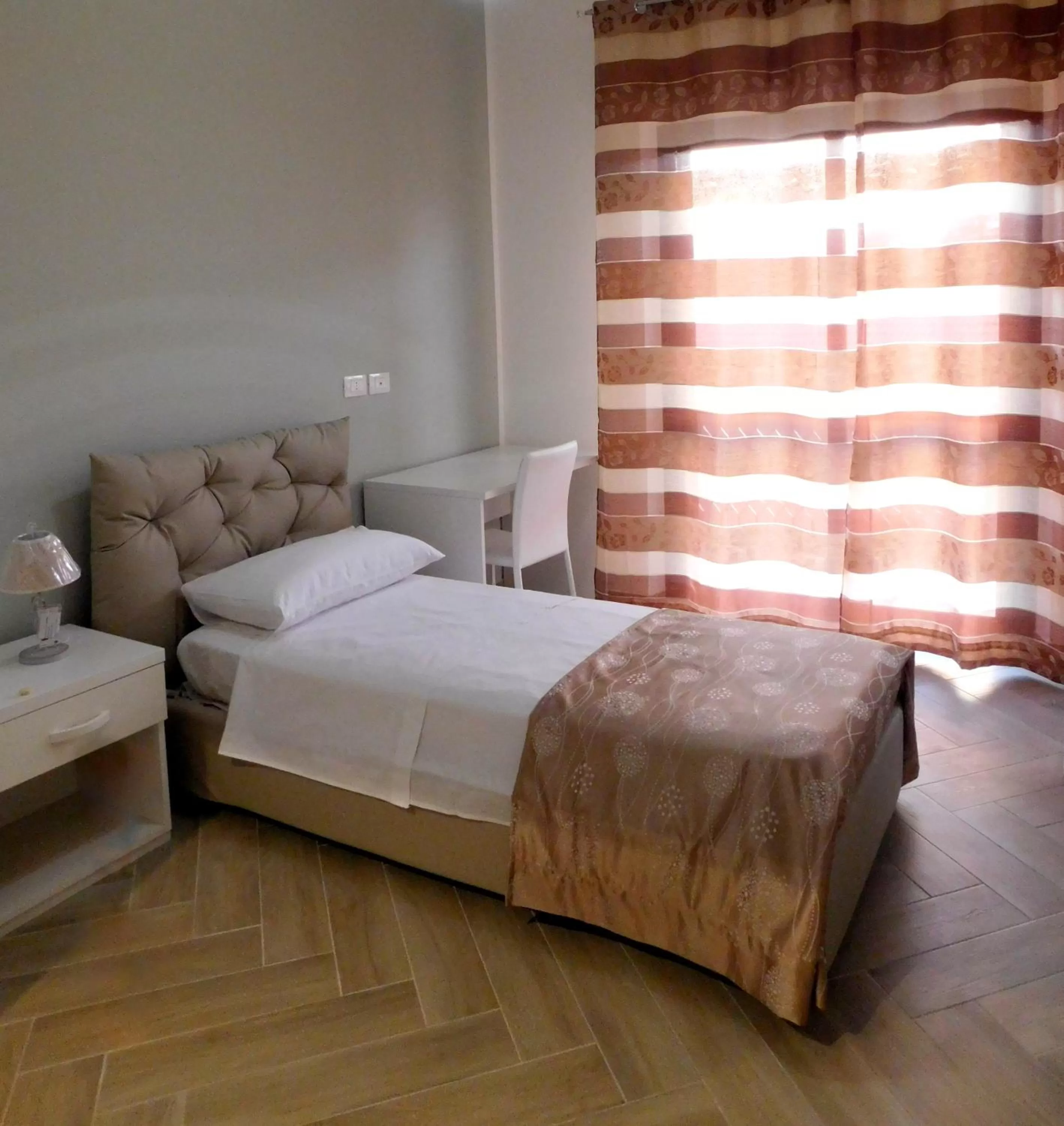 Bed in Bed and Breakfast Acrobatic