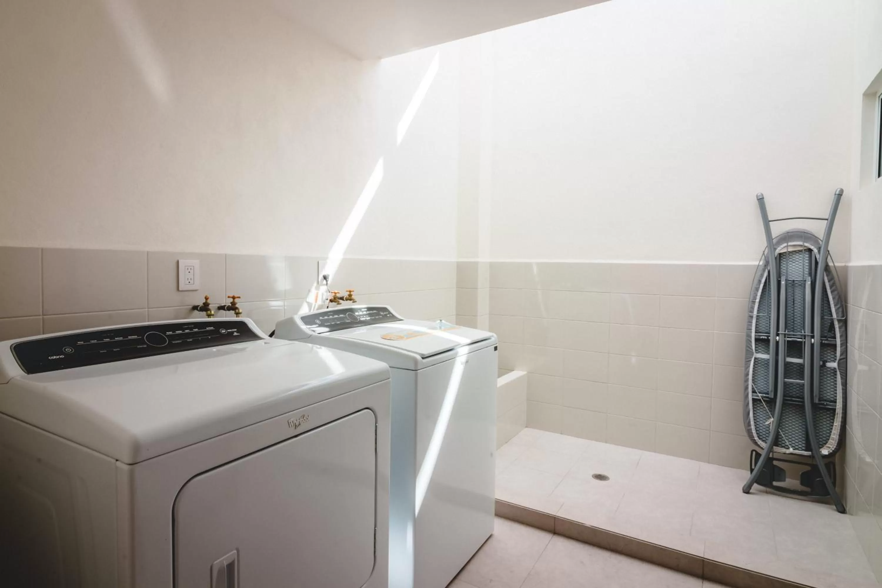 Living room in Millenium Plaza & Suites