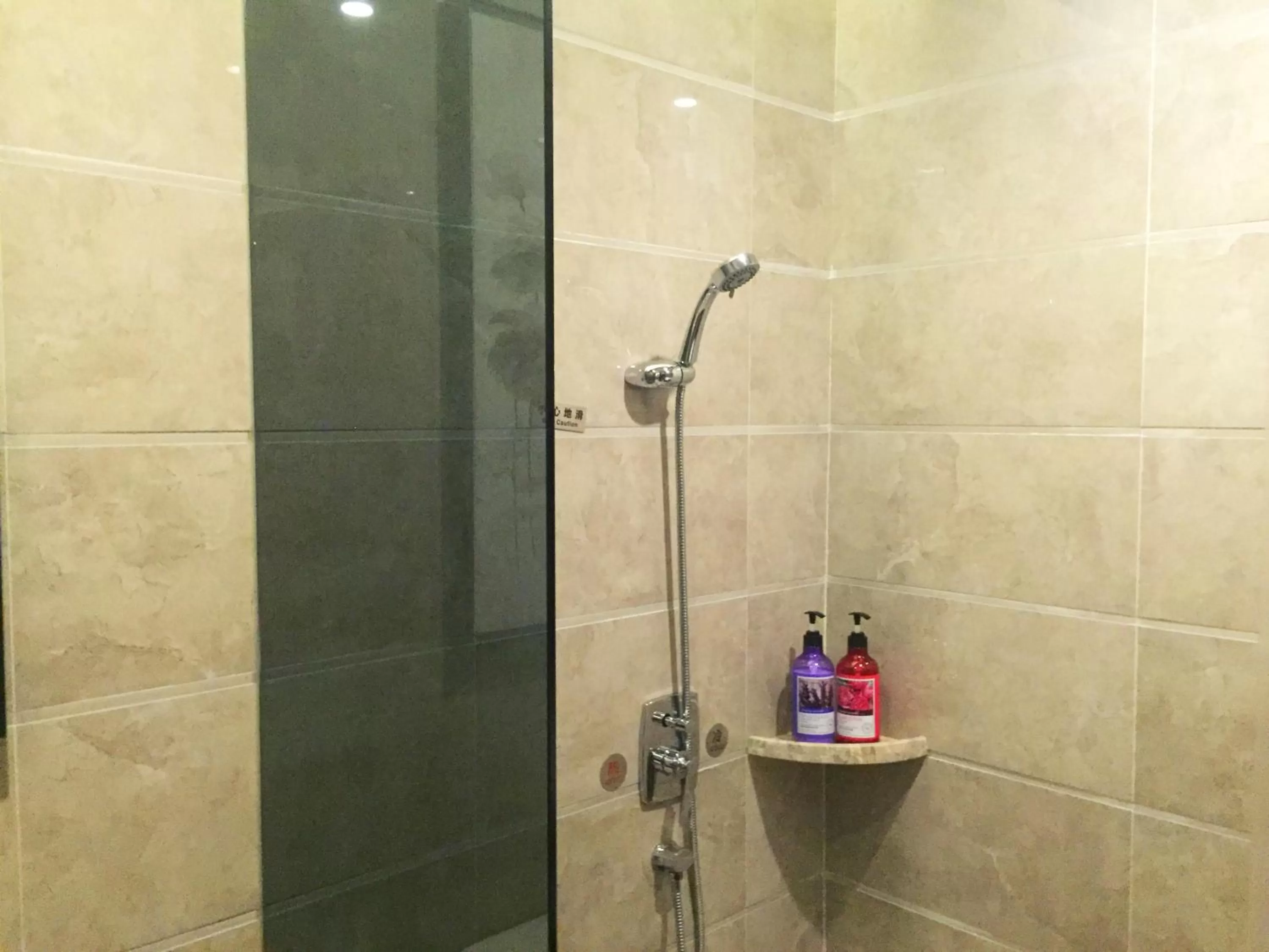 Shower, Bathroom in Paco Hotel Tiyuxilu Metro Guangzhou-Free Shuttle Bus fir Canton Fair