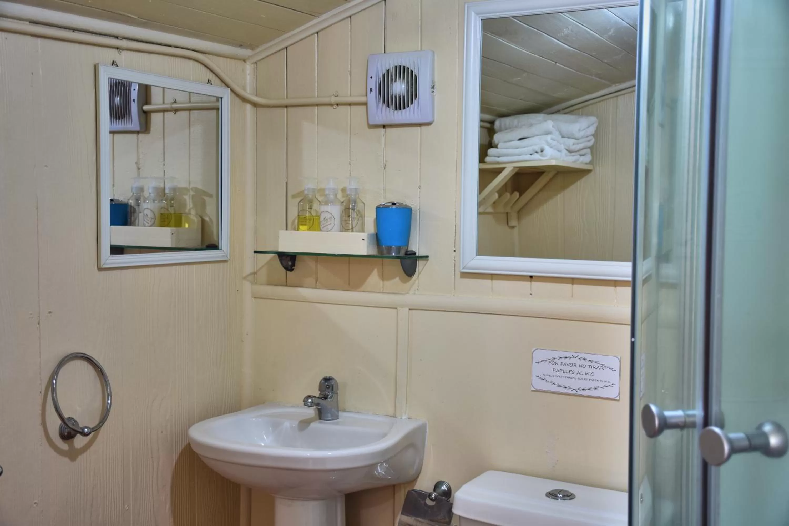 Bathroom in Hostal Triwe