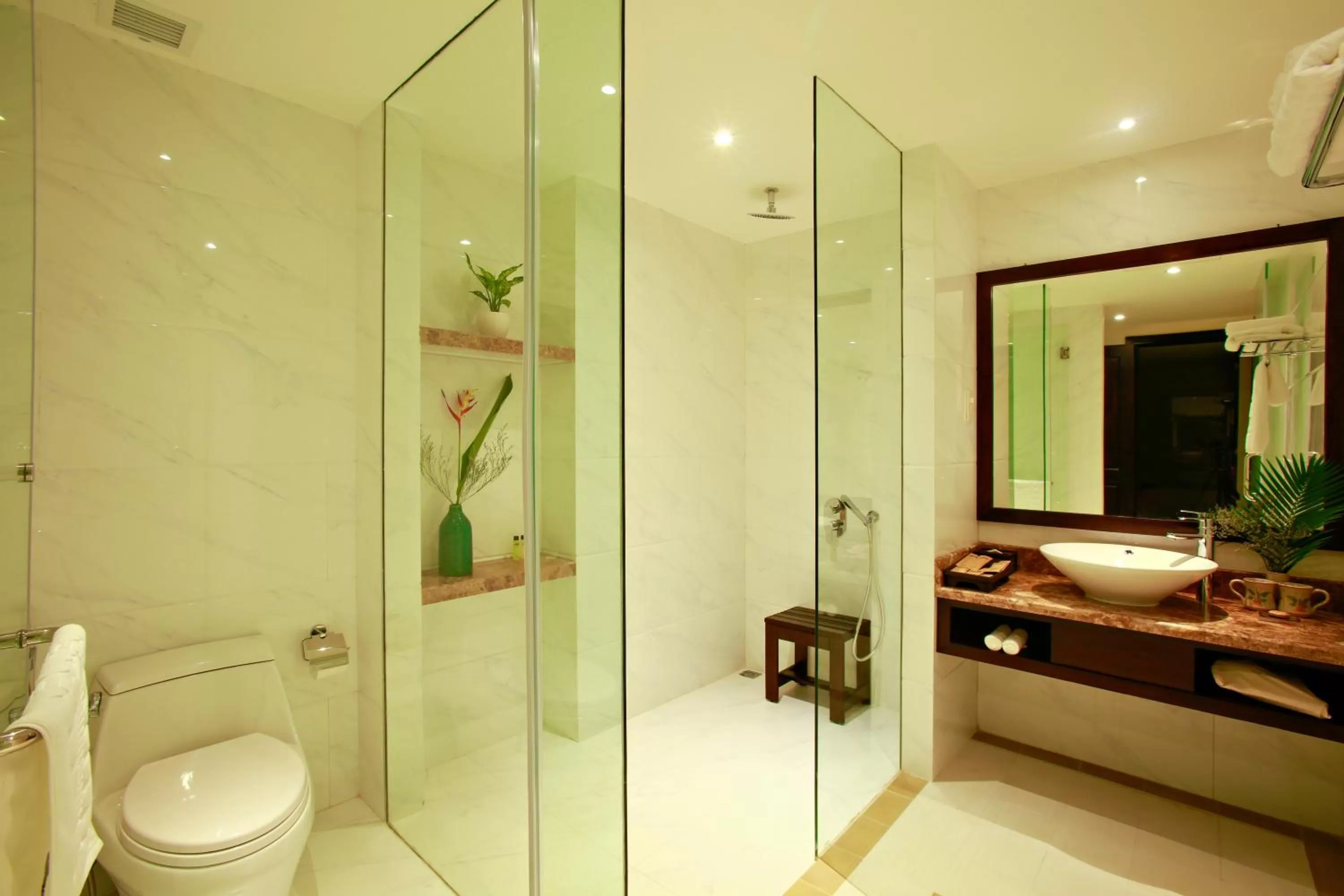 Bathroom in Lasenta Boutique Hotel Hoian