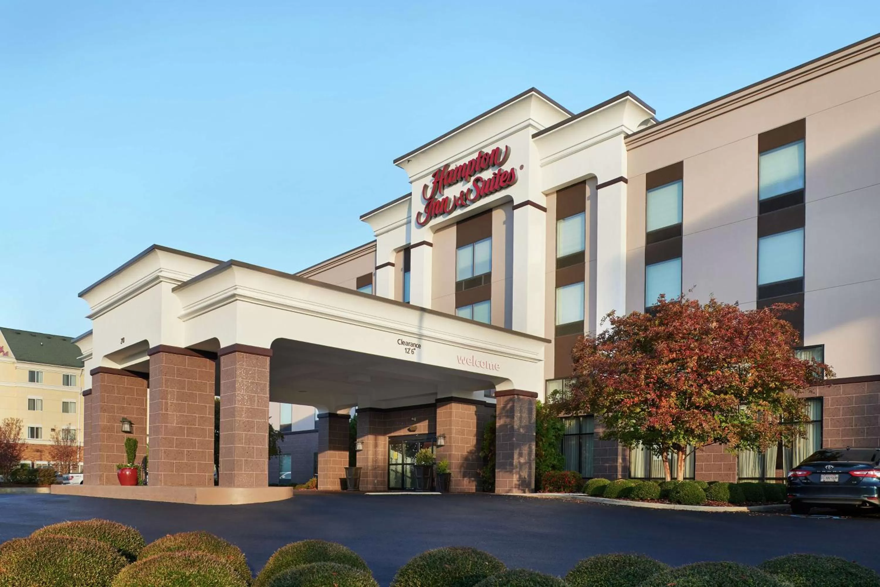 Property building in Hampton Inn & Suites Oxford-Anniston