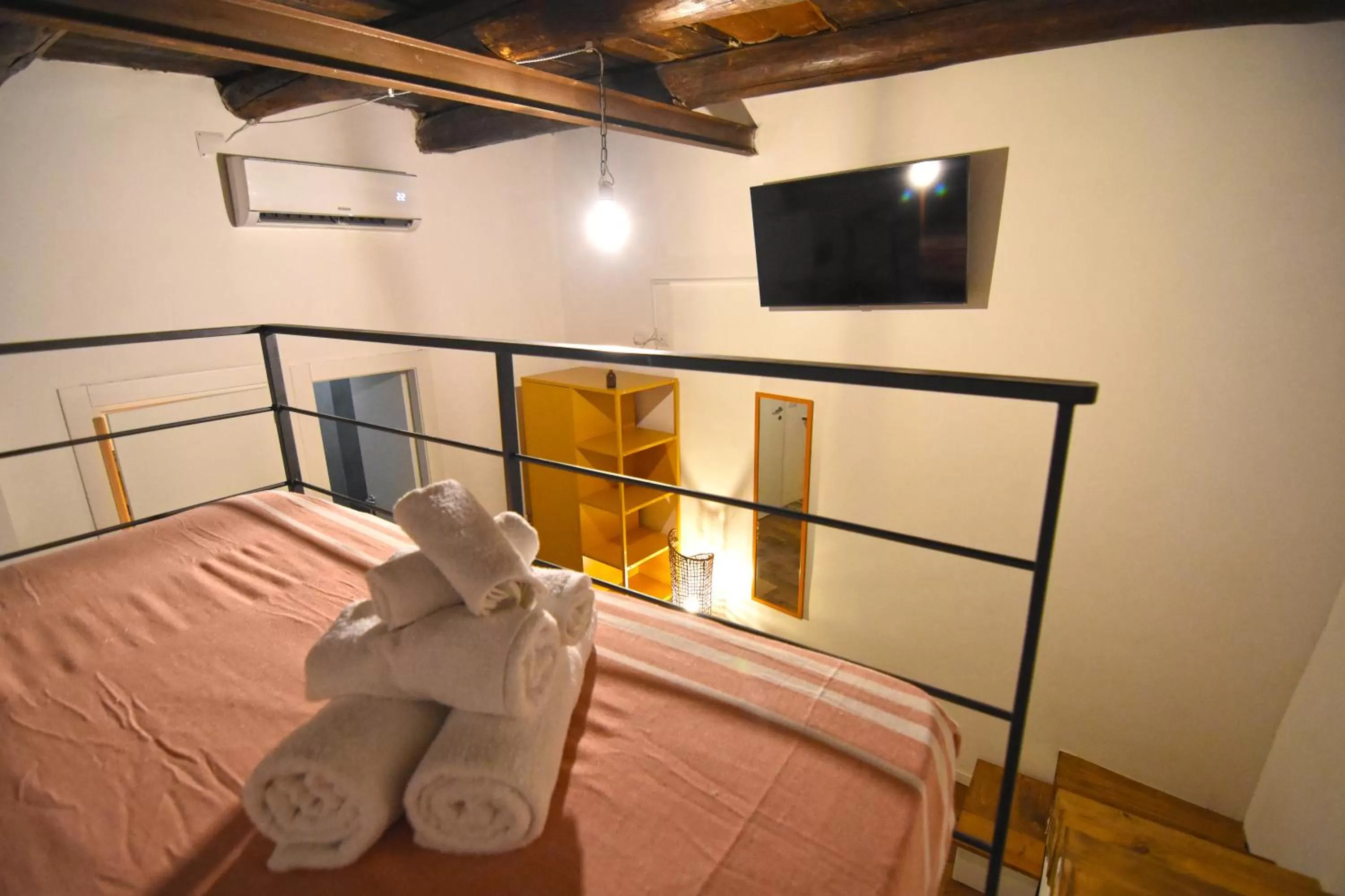 Bed in La Dimora di Artemide B&B